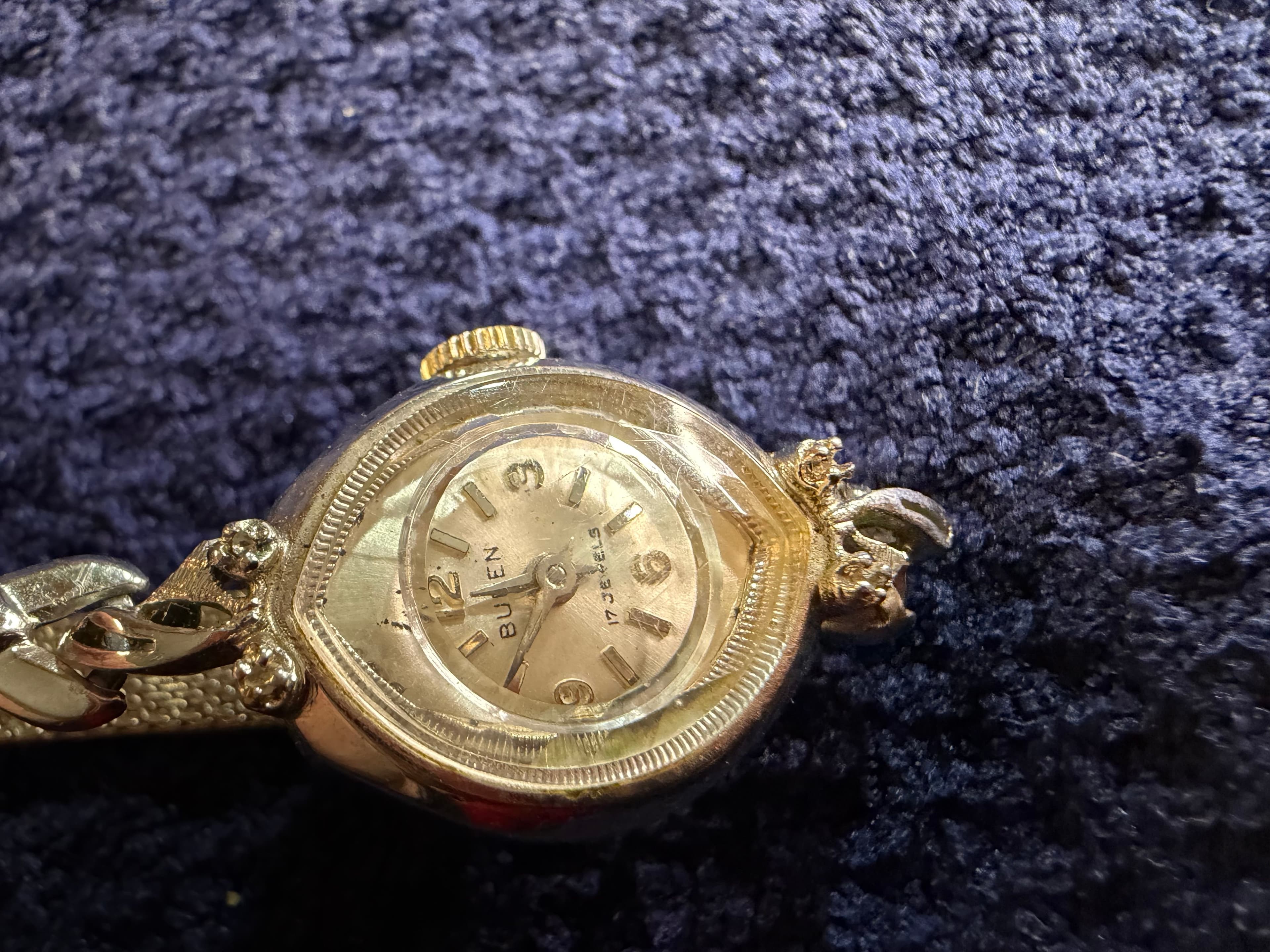 Vintage Bulova 17 Jewels Ladies Silver Tone Cocktail Watch Diamond Accent Floral Lug Mesh Bracelet - Thumbnail 2