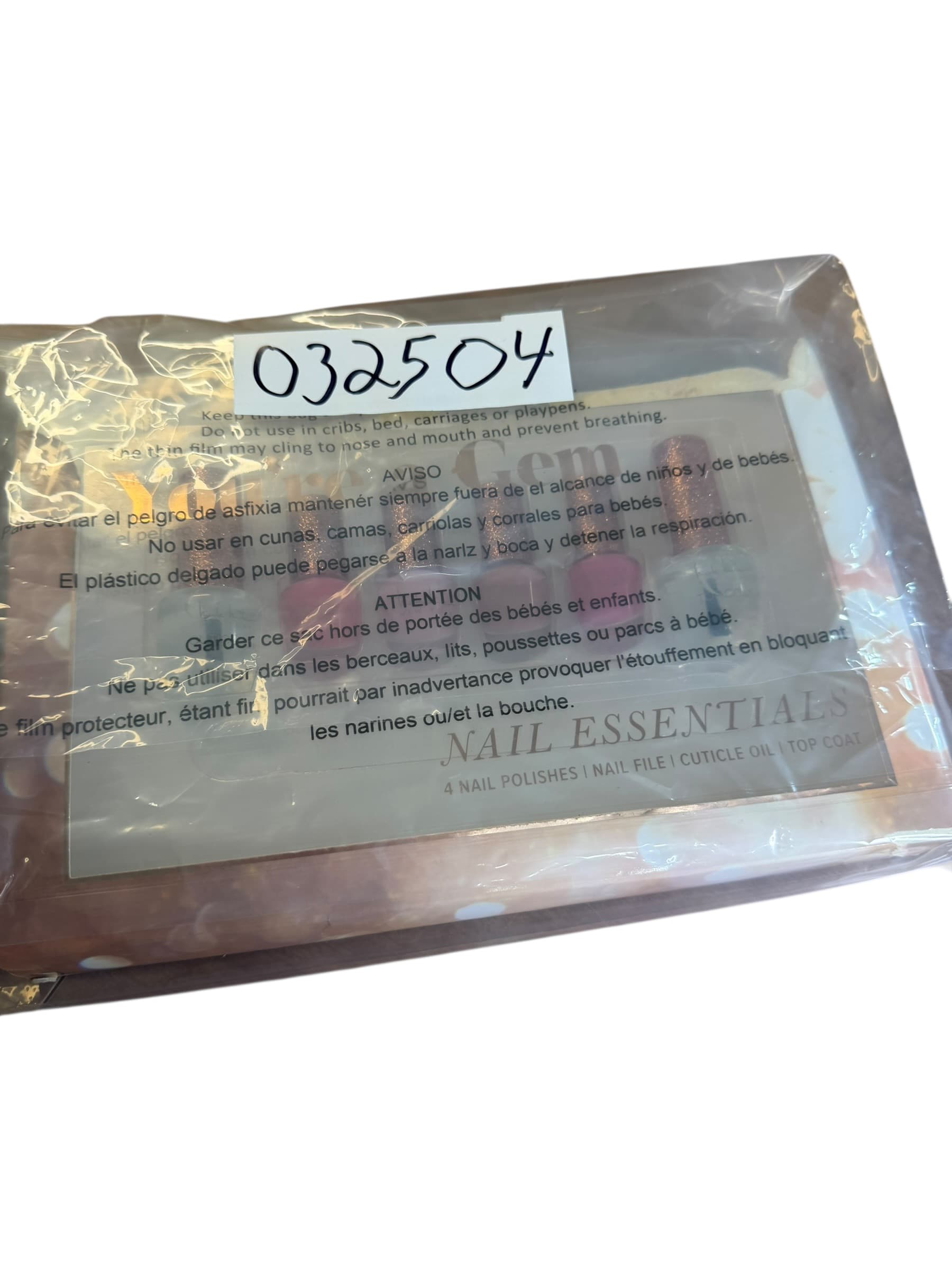 Nicole Miller New York You're a Gem Nail Essentials Set 4 Polish Cuticle Oil Top Coat - Thumbnail 4