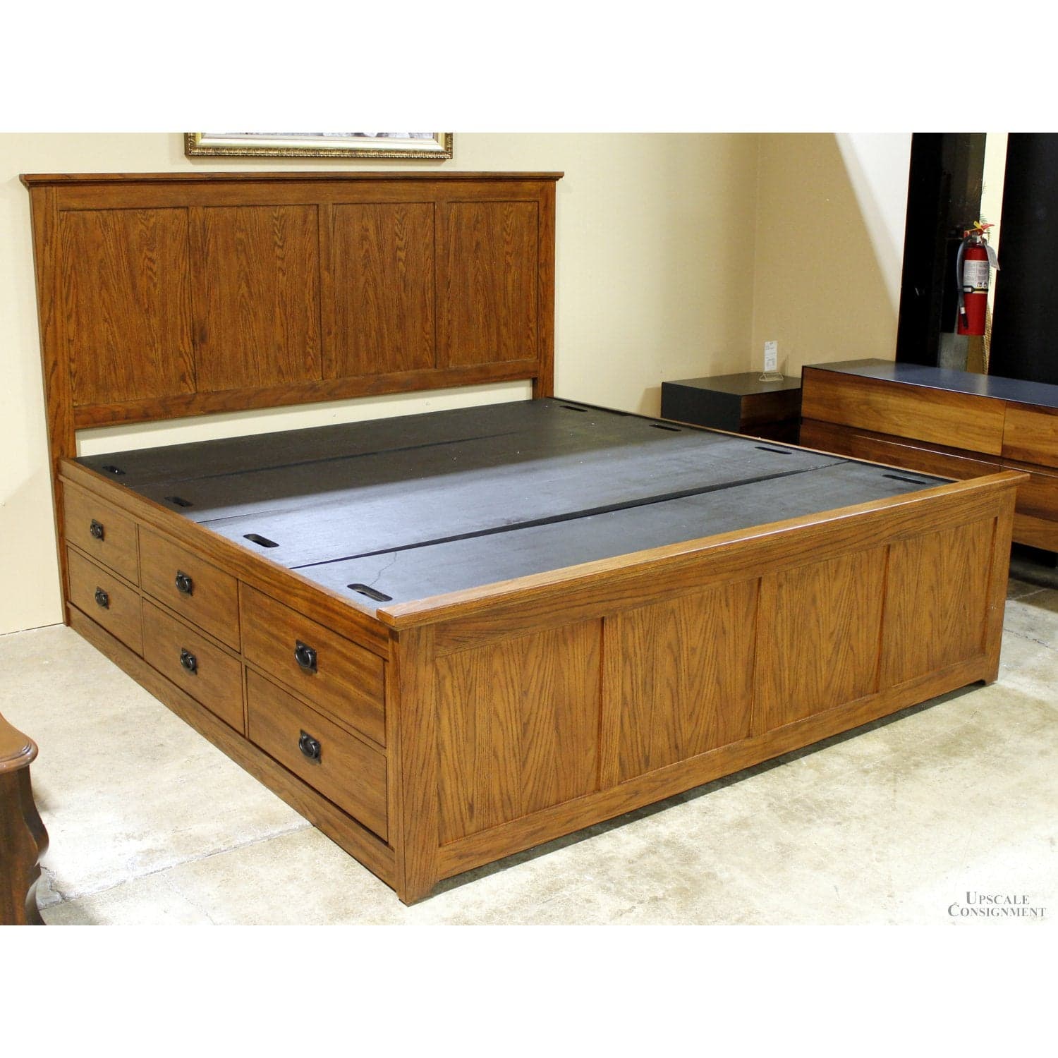 Intercon Furniture King Bed w/12 Drawer Storage - Thumbnail 5