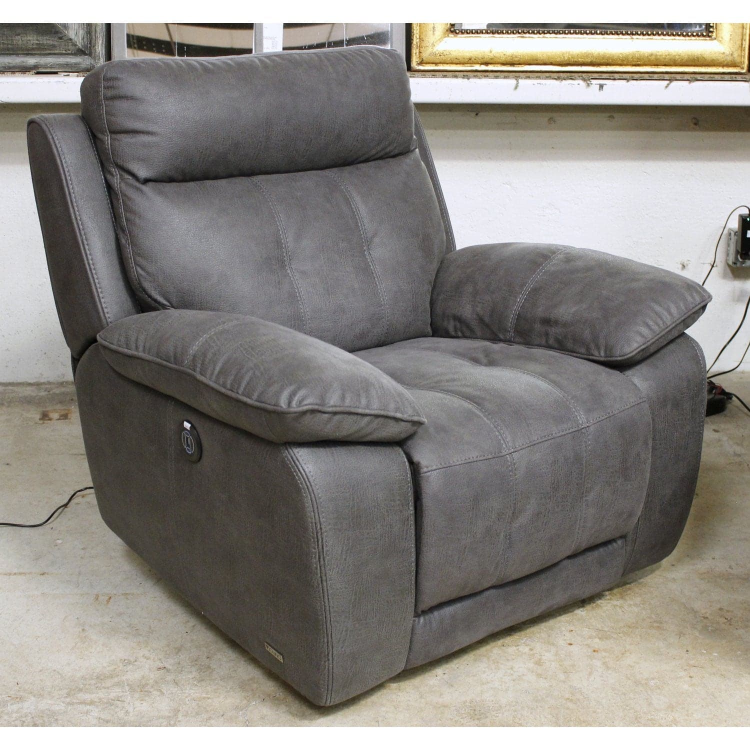Voilino Dark Gray Power Recliner w/Adj. Headrest - Dark Gray - Thumbnail 4