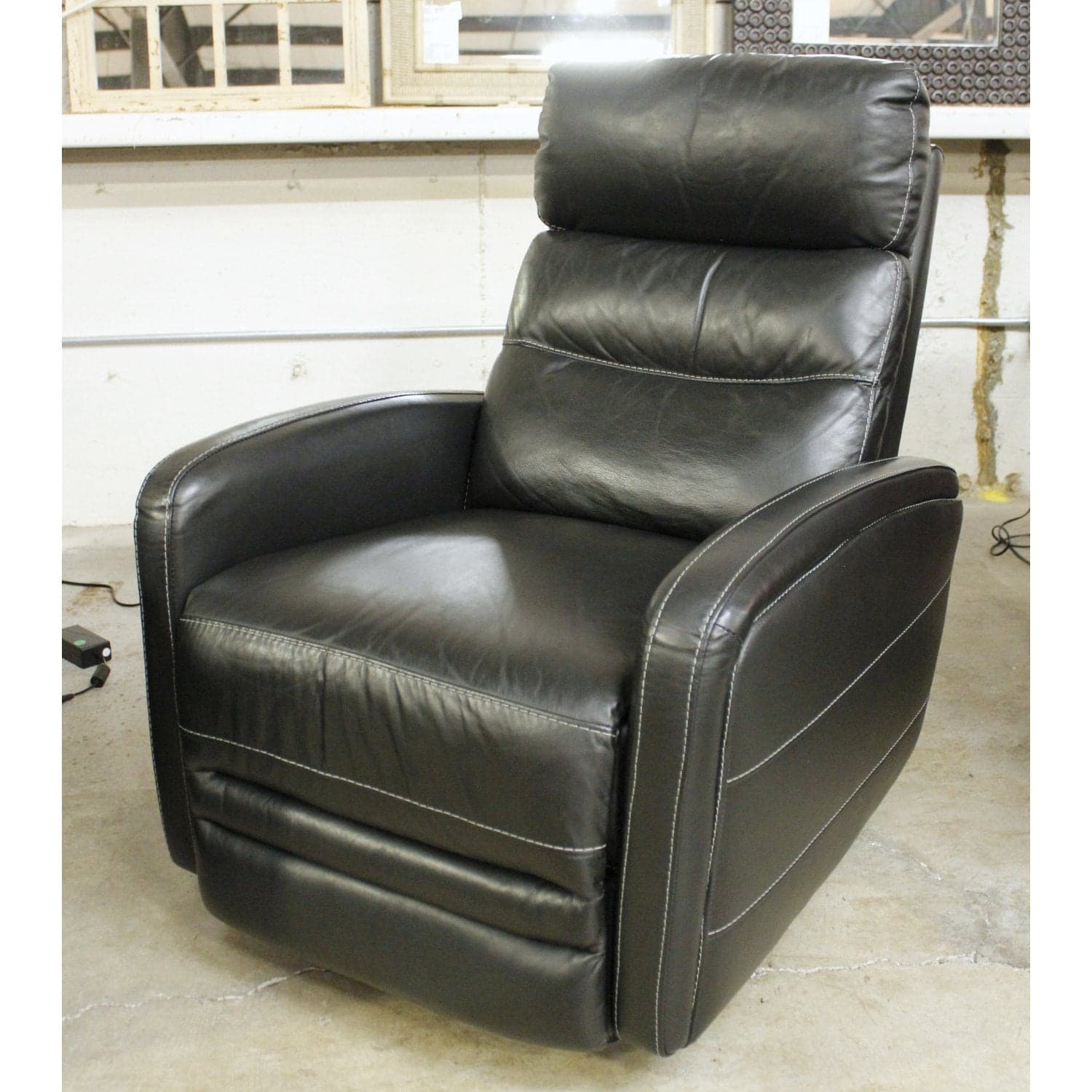Violino Black Leather Rocking Power Recliner - Black - Thumbnail 4