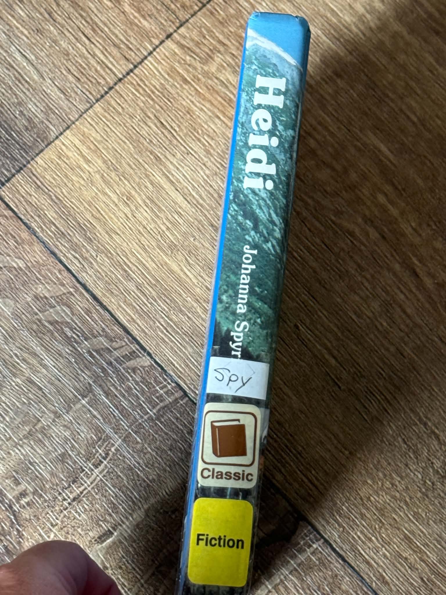 Heidi by Johanna Spyri - Thumbnail 3