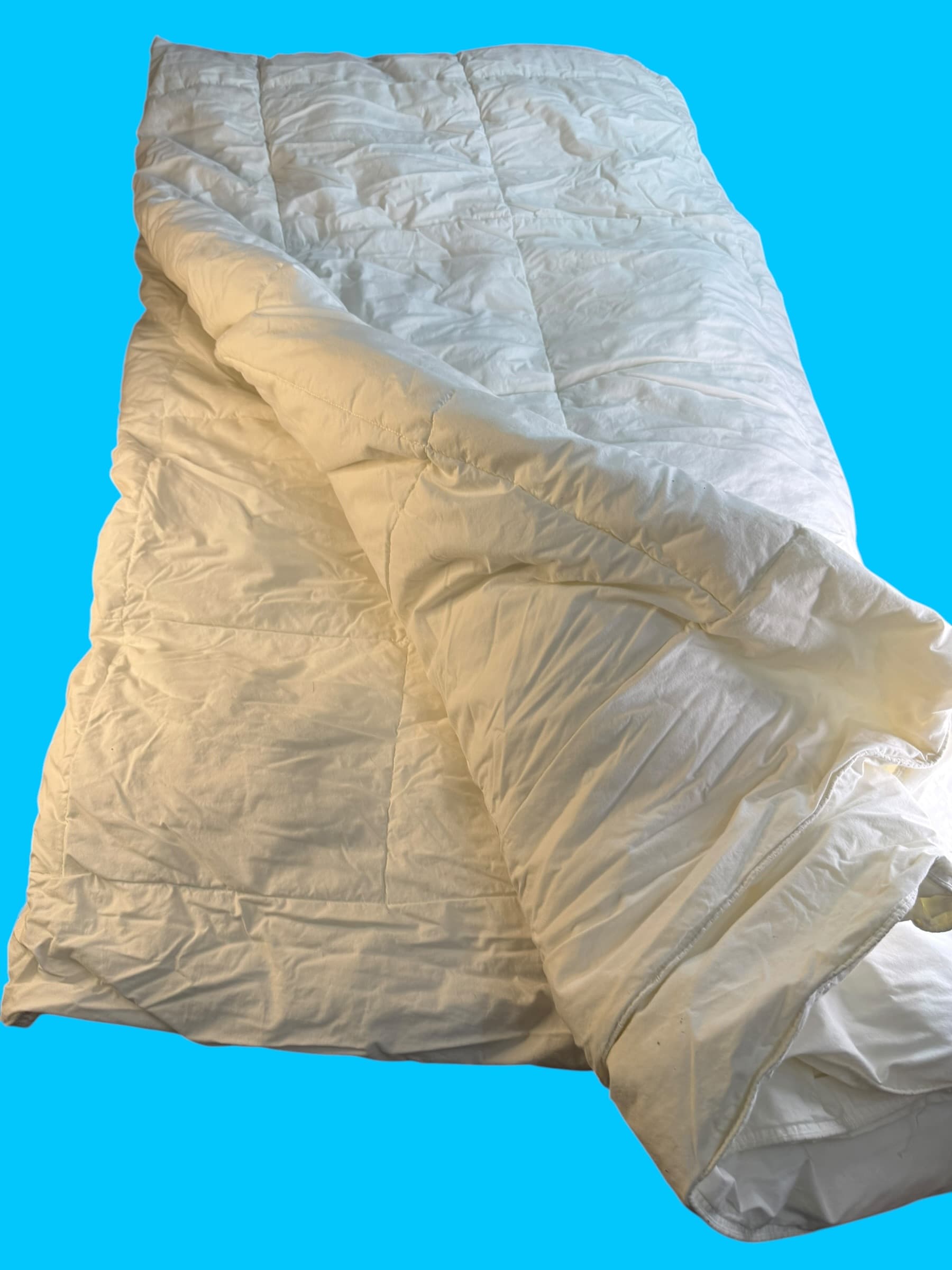 Downlite Hospitality King Bed Set Comforter Flat Sheets Pillow Cases White - Thumbnail 5