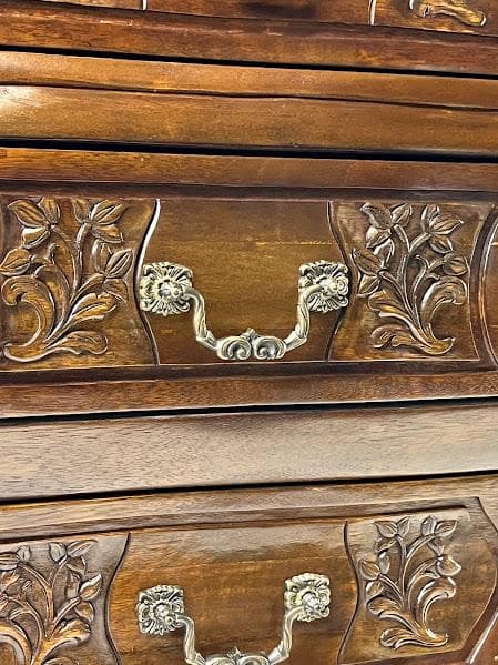 Vintage French Provincial Style Carved Bombé Commode - Thumbnail 9
