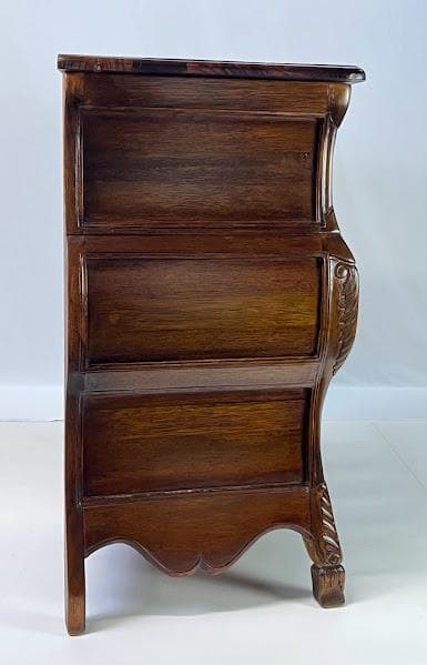 Vintage French Provincial Style Carved Bombé Commode - Thumbnail 4
