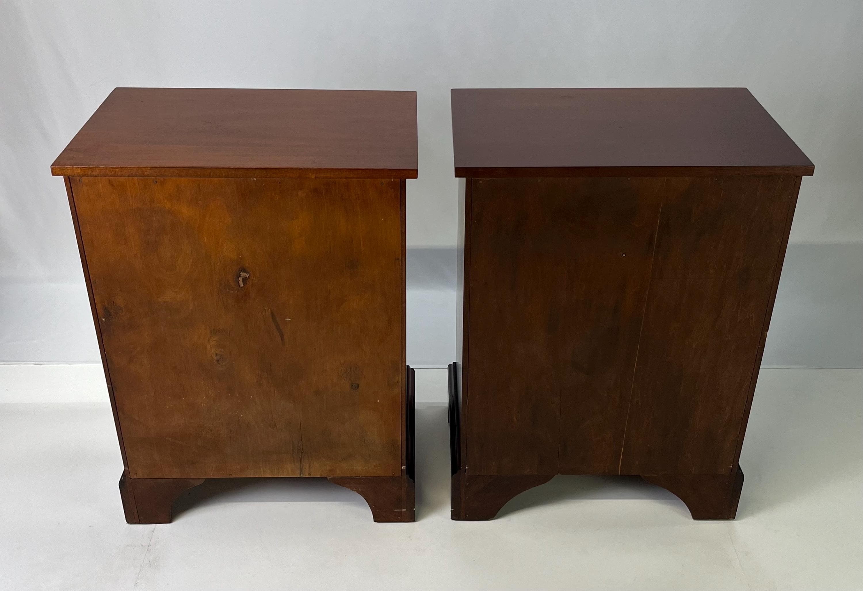 Vintage Chippendale Style Mahogany Open Cubby Nightstands - A Pair - Thumbnail 6