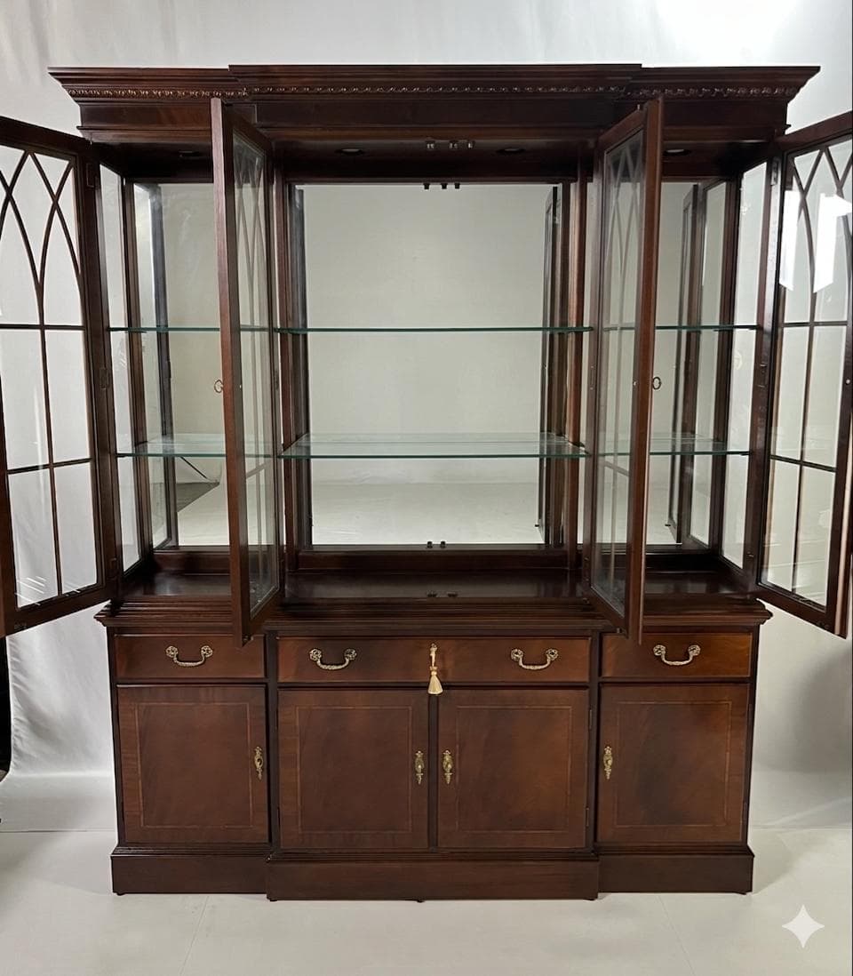 Vintage Ethan Allen Georgian Style Mahogany Breakfront China Cabinet - Thumbnail 3