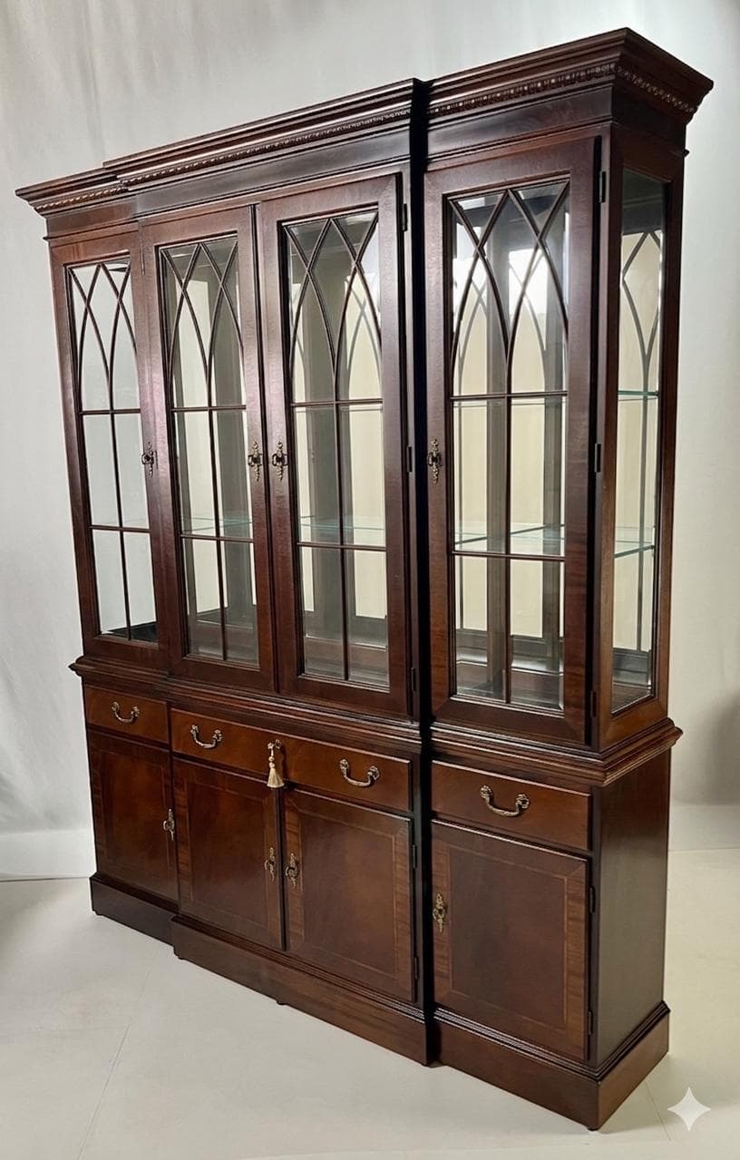 Vintage Ethan Allen Georgian Style Mahogany Breakfront China Cabinet - Thumbnail 6