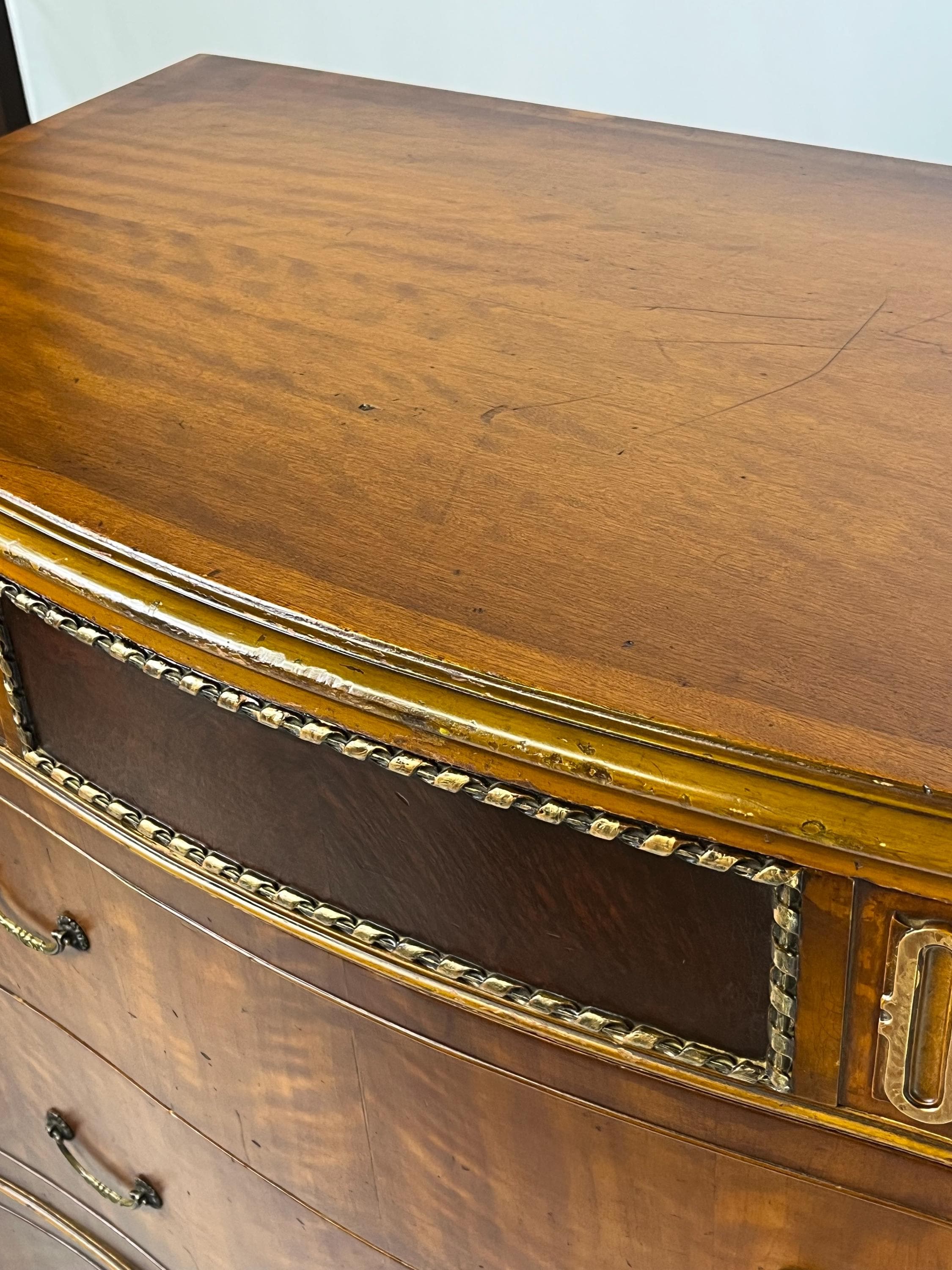 Early 20th Century Neoclassical Serpentine Chest of Drawers - Thumbnail 12