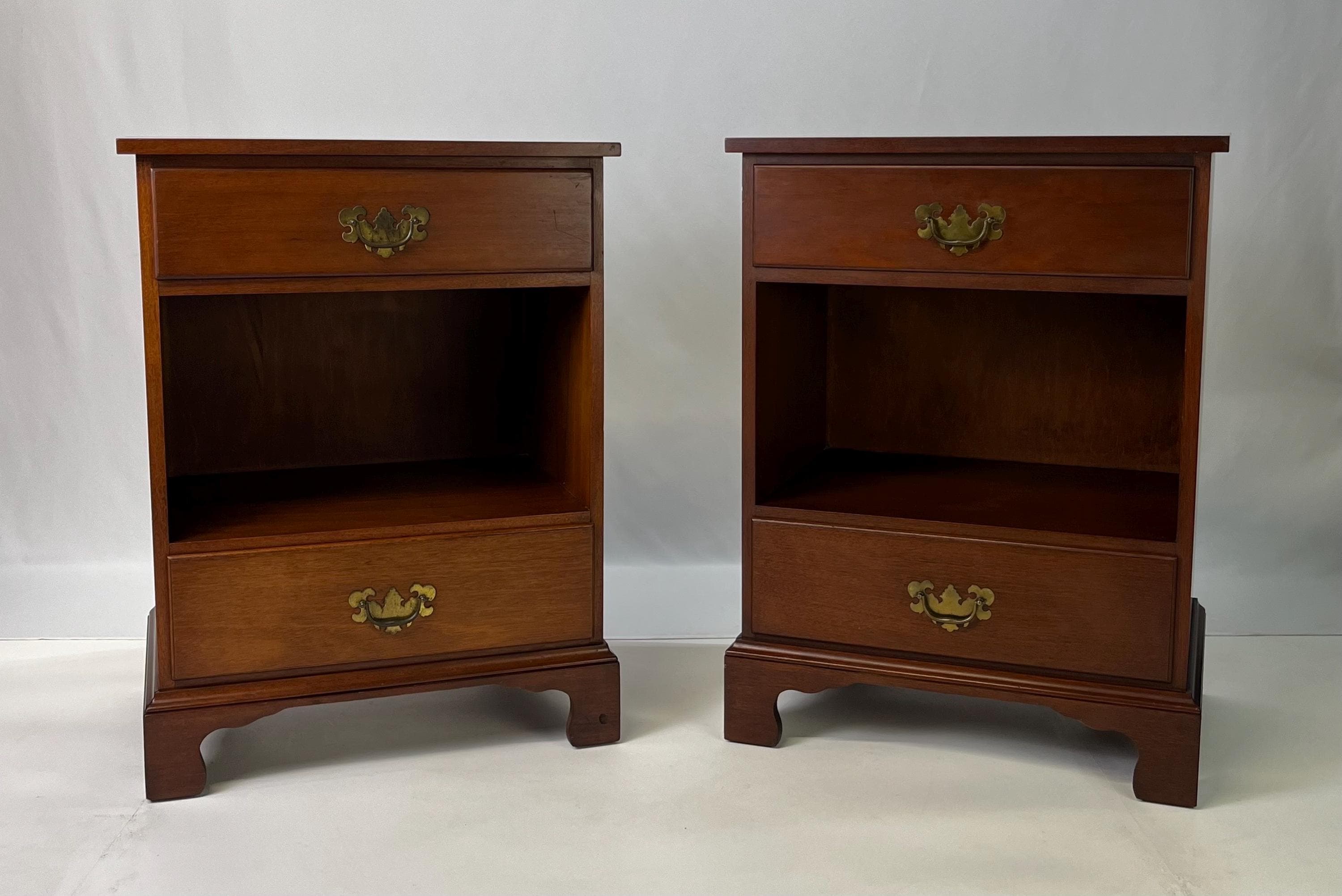 Vintage Chippendale Style Mahogany Open Cubby Nightstands - A Pair - Image 1
