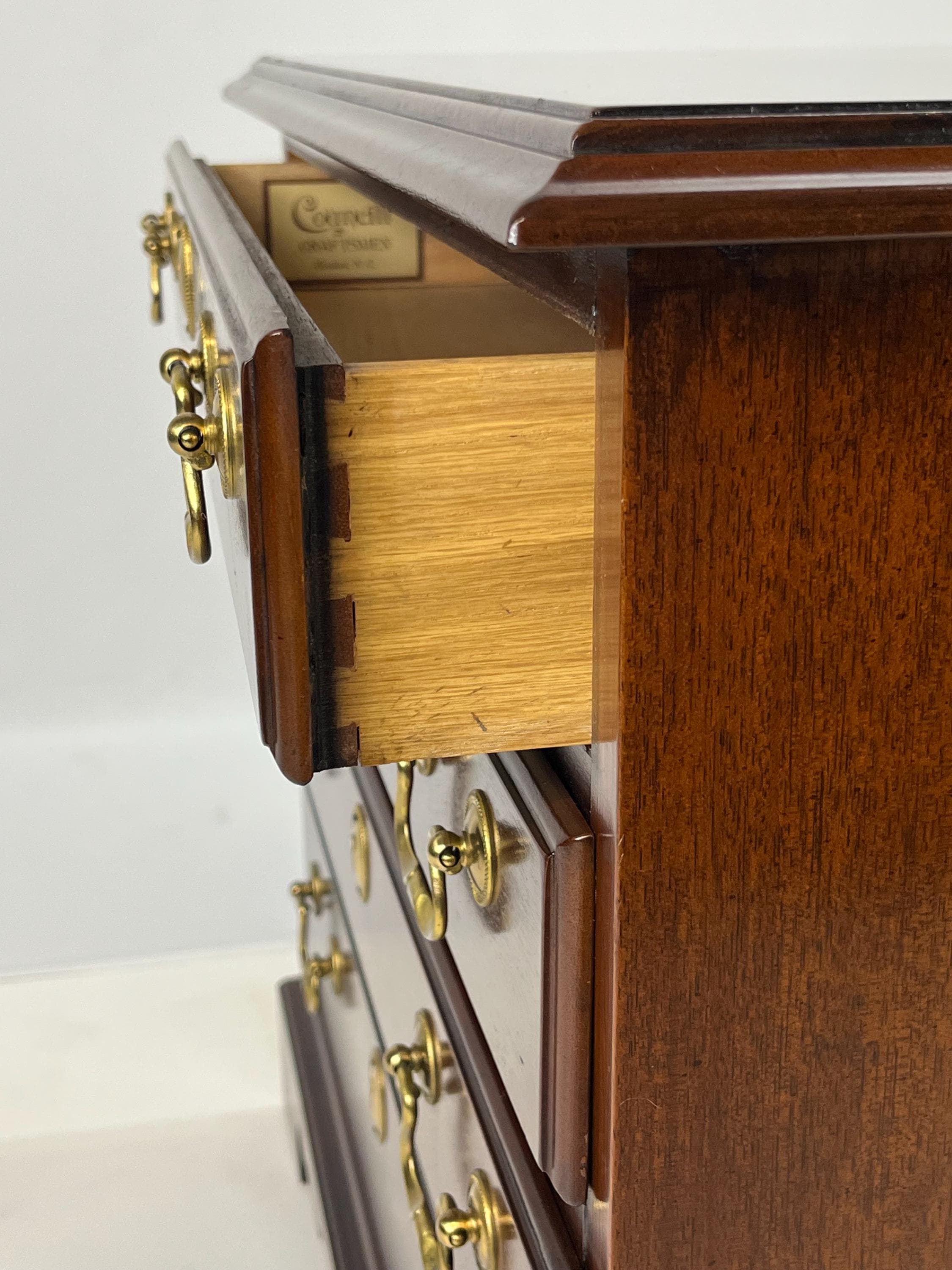 Councill Craftsmen Mahogany 4-Drawer Bedside Chest - Thumbnail 8