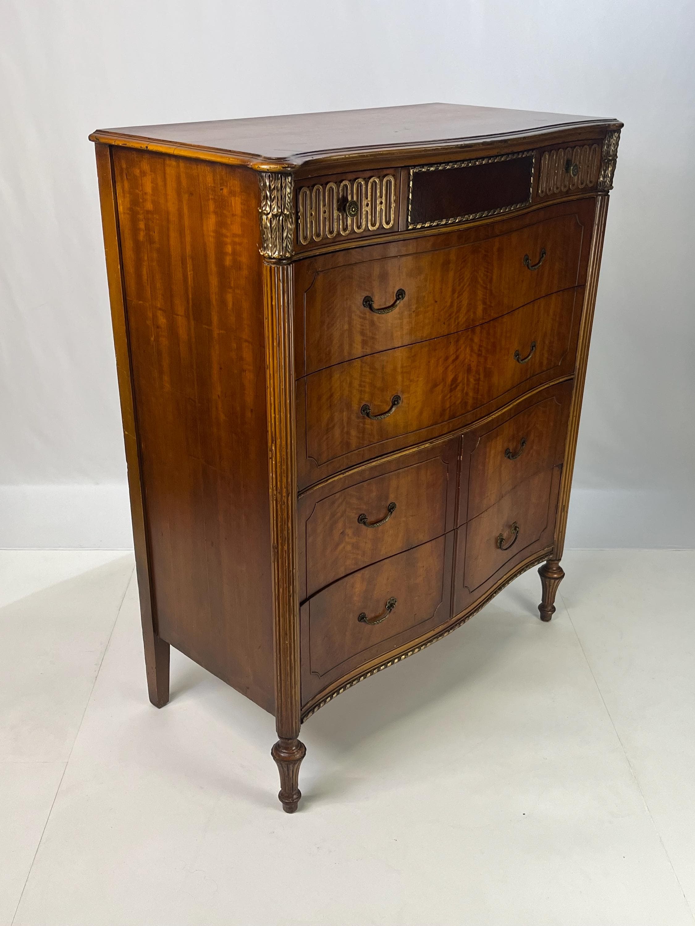 Early 20th Century Neoclassical Serpentine Chest of Drawers - Thumbnail 3