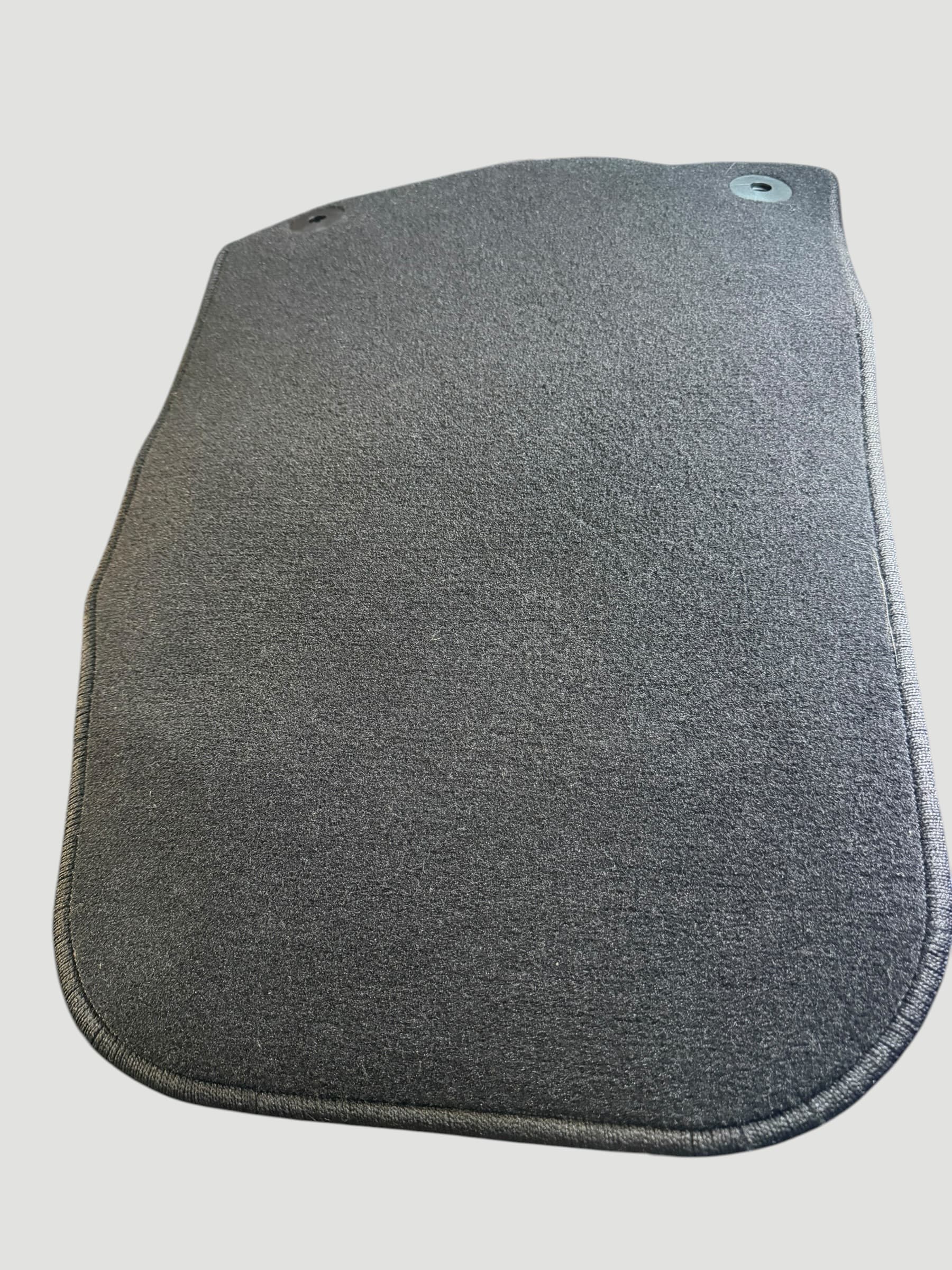 Mopar OEM 4pc Black Carpet Floor Mat Set Jeep Grand Cherokee 2011-2021 42858J ANA - Thumbnail 3