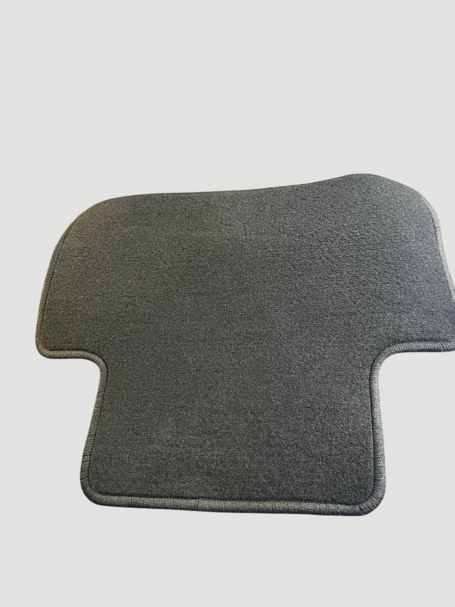 Mopar OEM 4pc Black Carpet Floor Mat Set Jeep Grand Cherokee 2011-2021 42858J ANA - Thumbnail 7