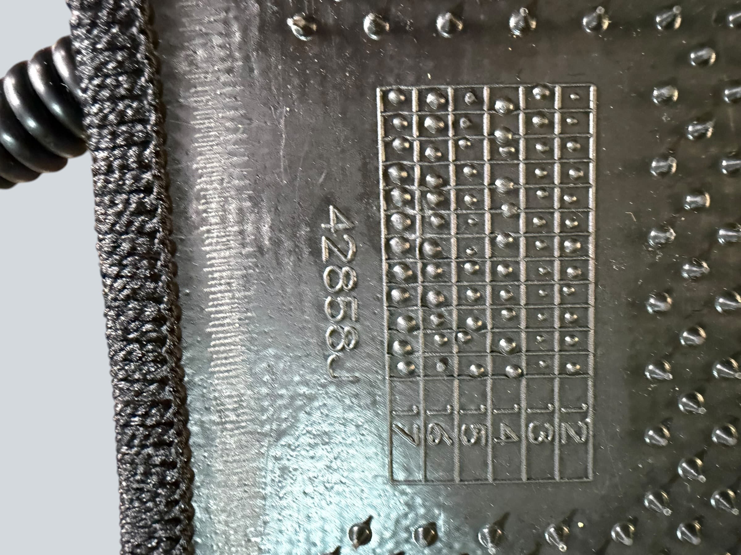 Mopar OEM Jeep Grand Cherokee 2011-2021 Center Console Tunnel Floor Mat Black 42858J - Thumbnail 3