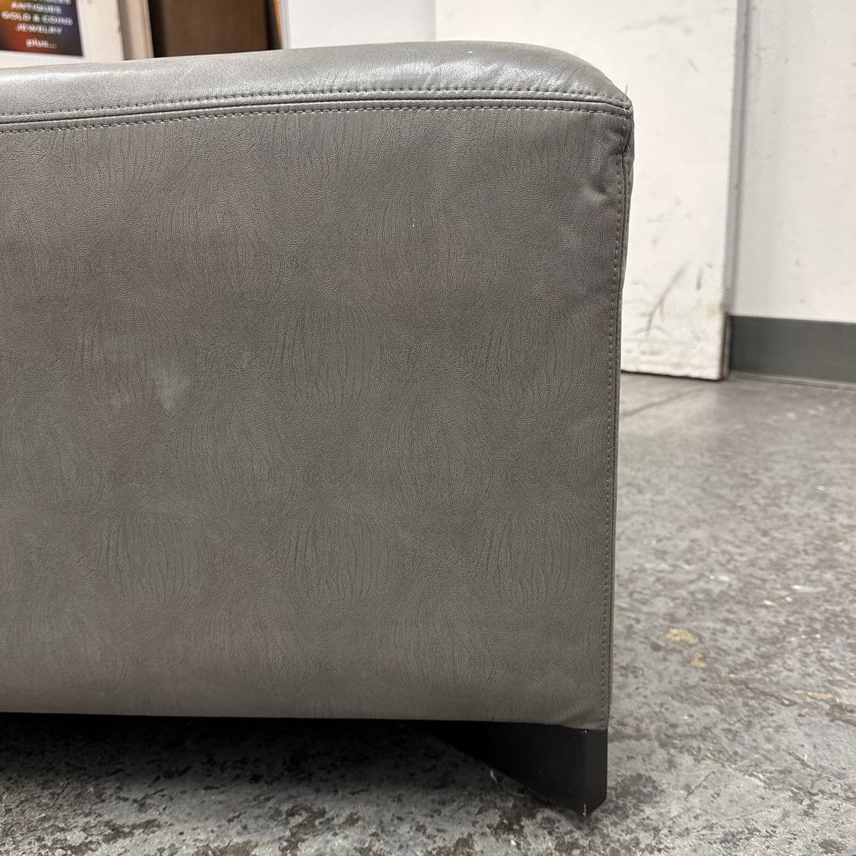 Custom Design Embossed Faux Leather Pattern Ottoman - Thumbnail 9