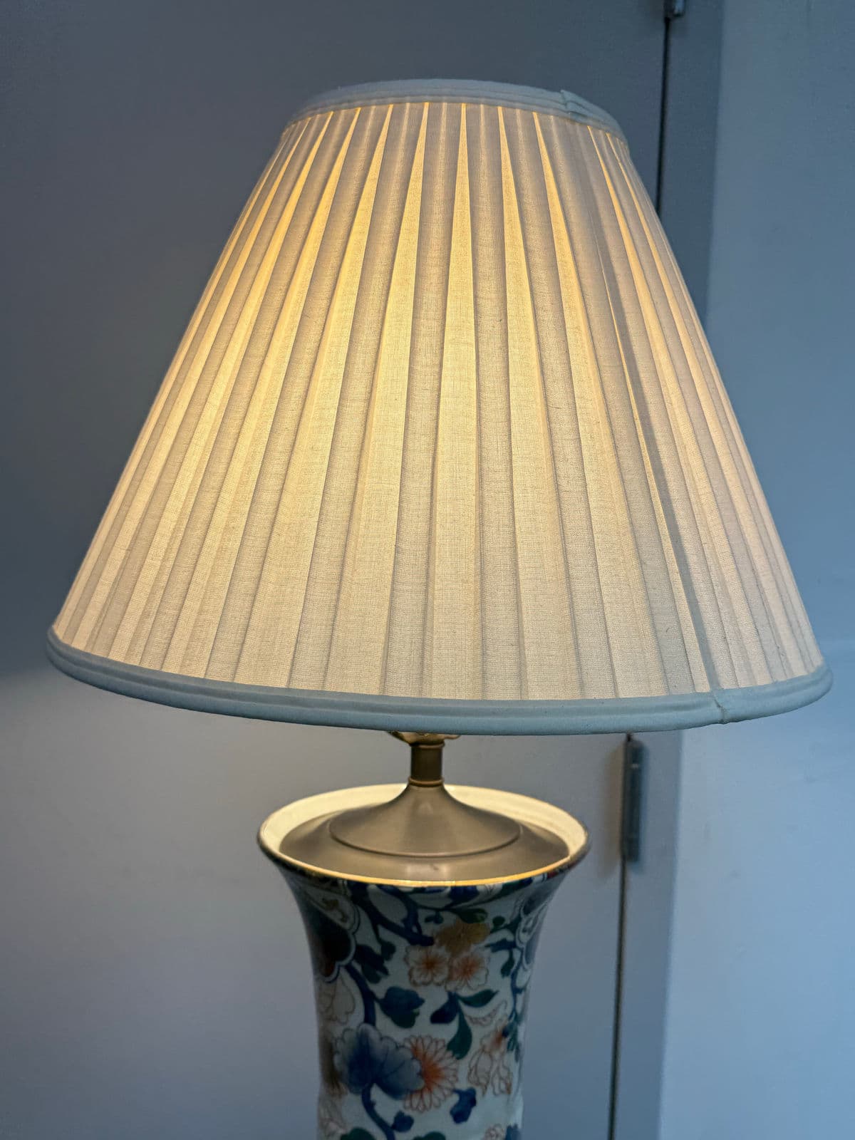 Chinese Porcelain Trumpet Vase Lamp - Thumbnail 9