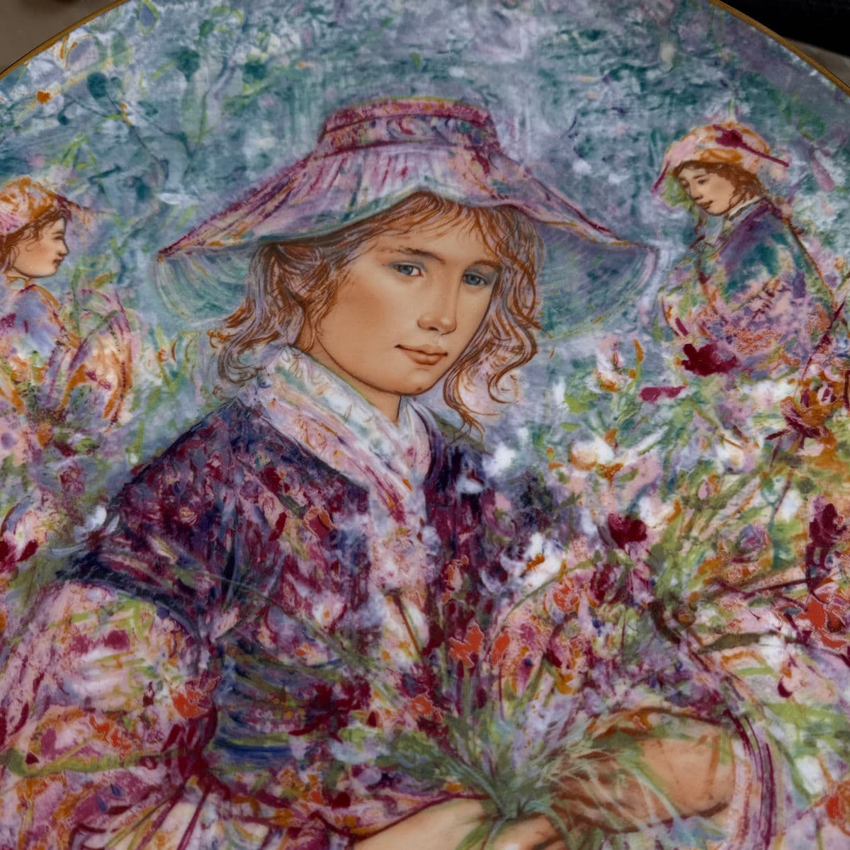 Circa 1977 Edna Hibel "Flower Girl of Provence" Limited Edition Collector's Plate - Thumbnail 3