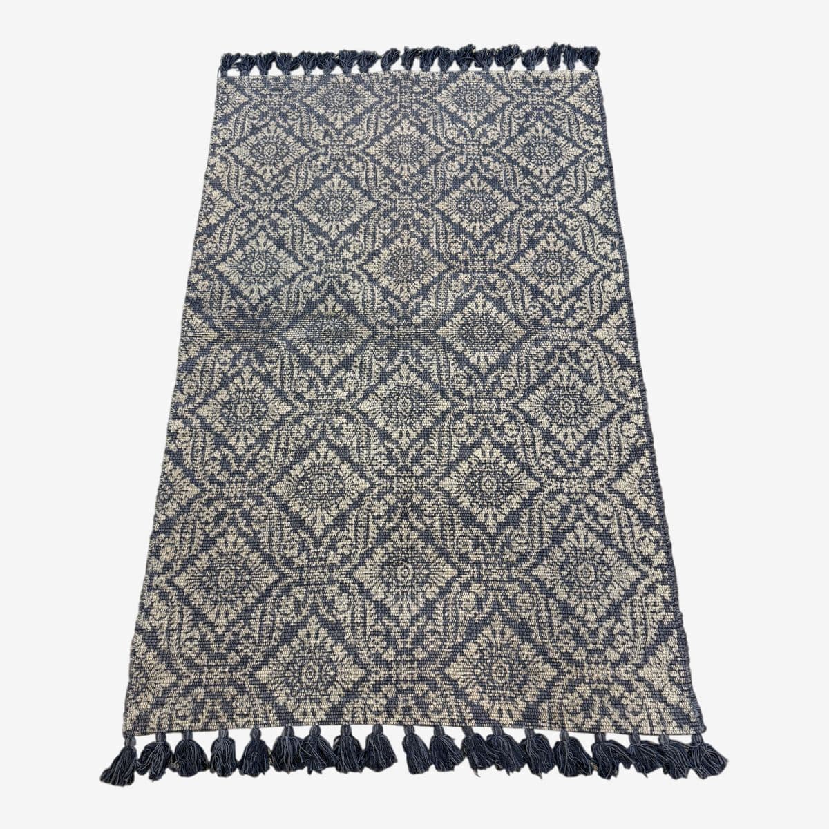 3ft 7in × 6ft 2in Safavieh Annelyse Collection Cotton Area Rug - Image 1