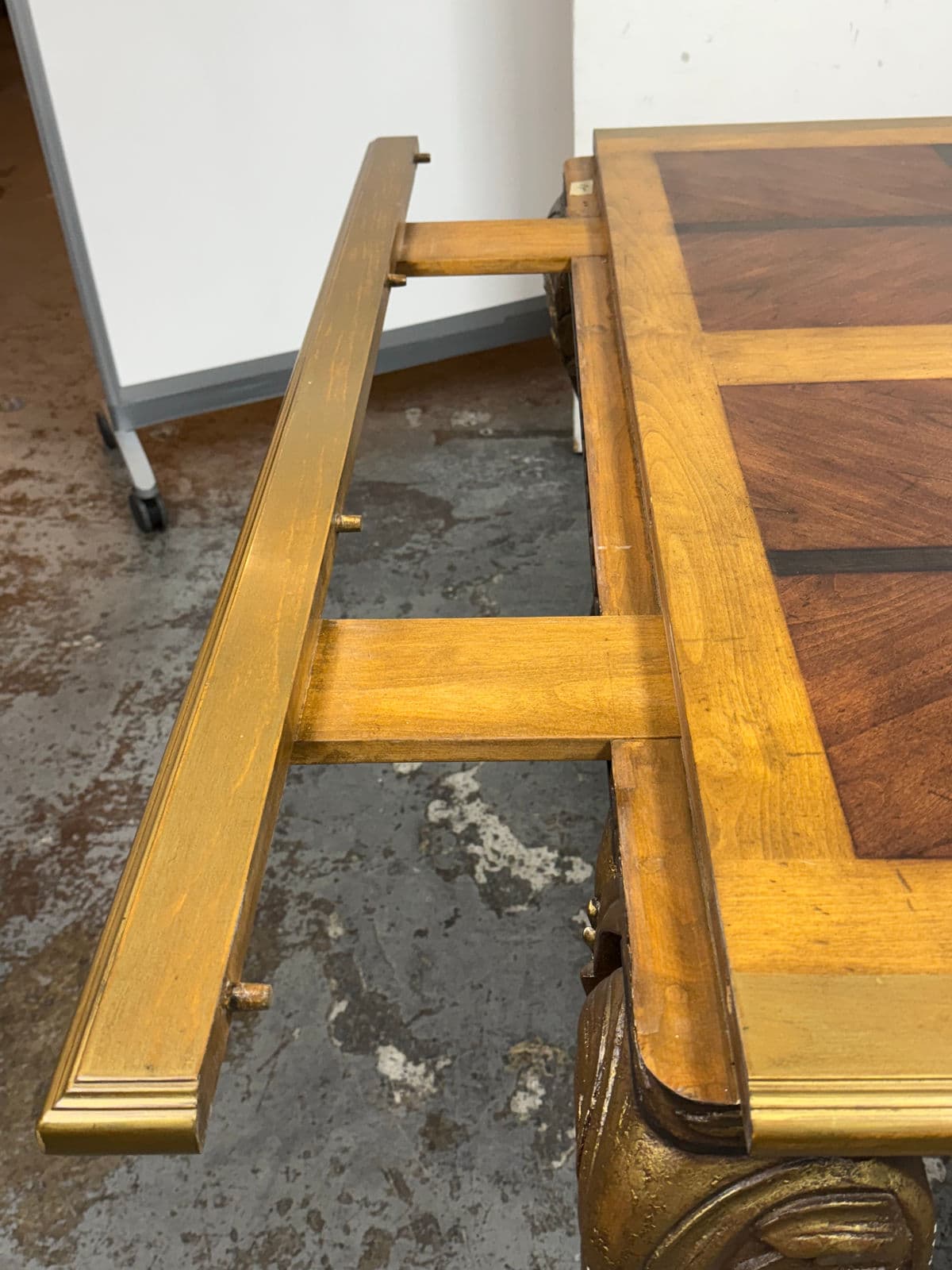 Italmond Custom Design Windsor Extension Dining Table - Thumbnail 8