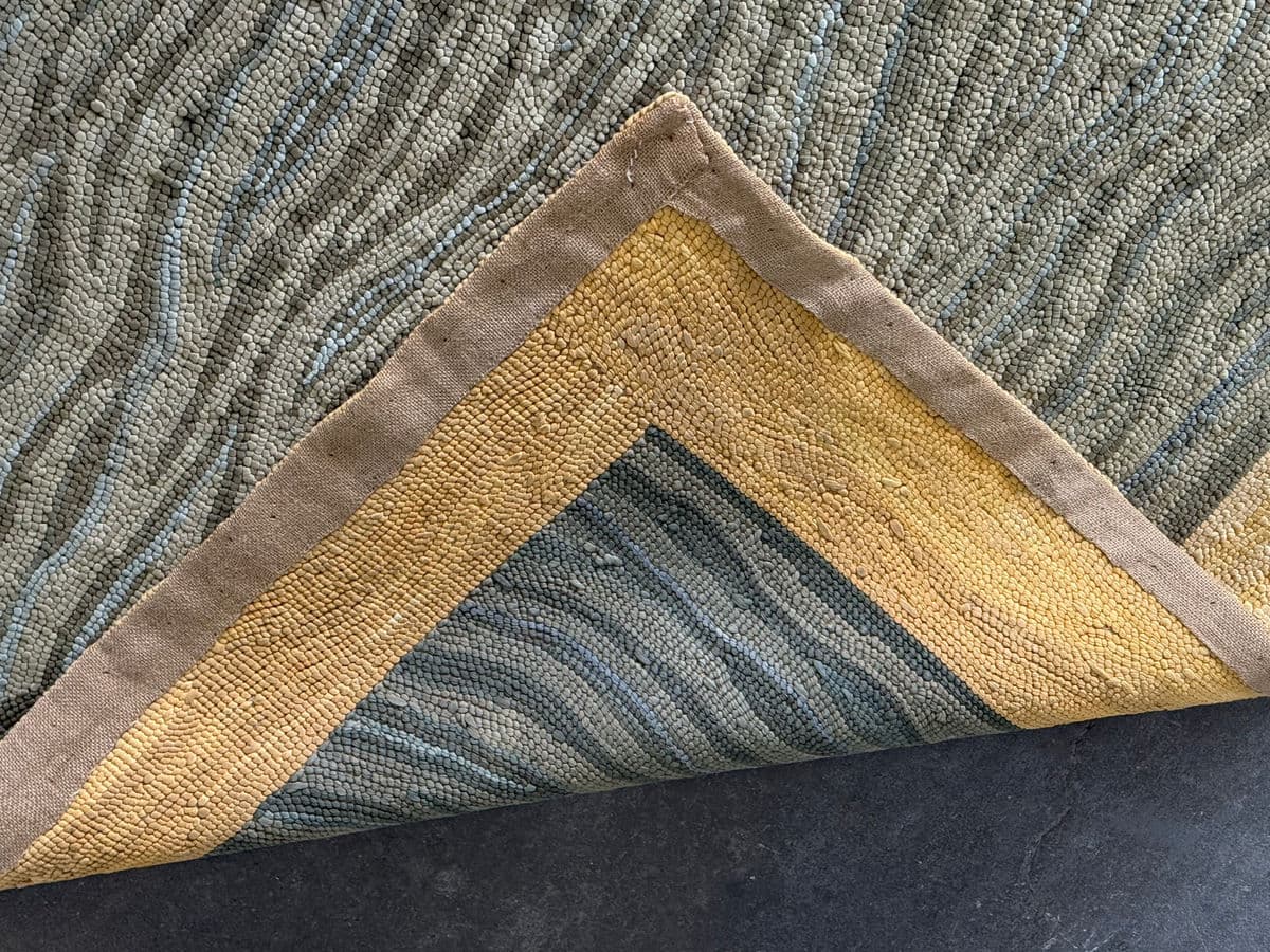 14ft X 21ft 3in South American Hand Hooked Area Rug - Thumbnail 5