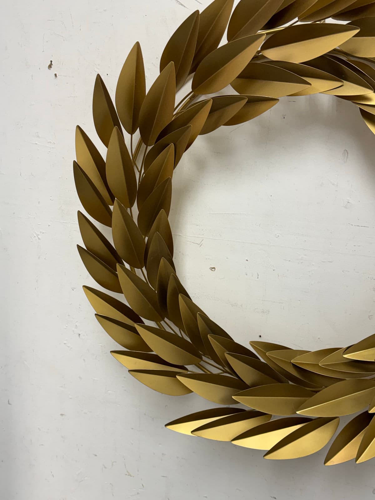 Restoration Hardware Brass Laurel Leaf Wreath, Medium - Thumbnail 11