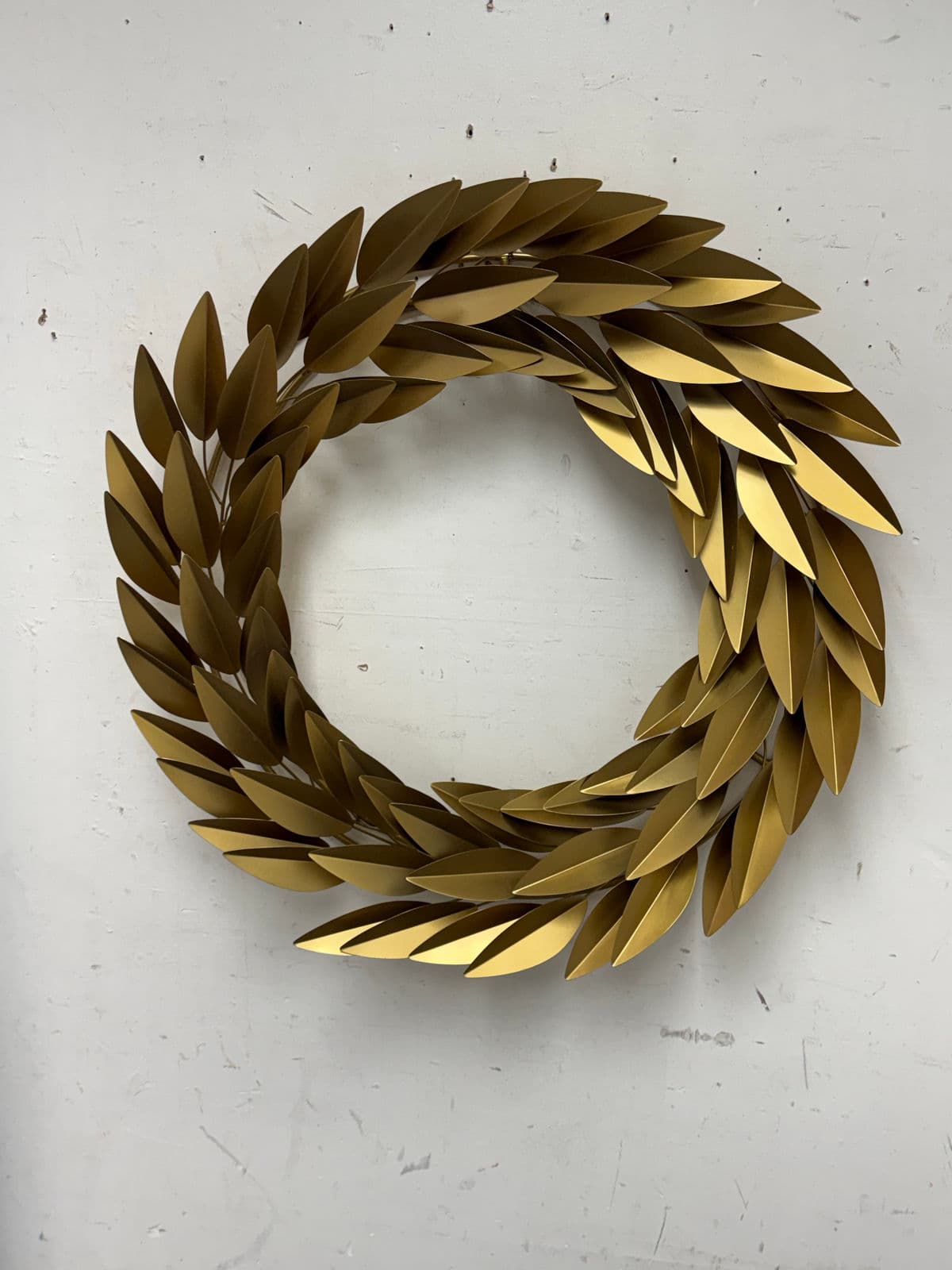 Restoration Hardware Brass Laurel Leaf Wreath, Medium - Thumbnail 8