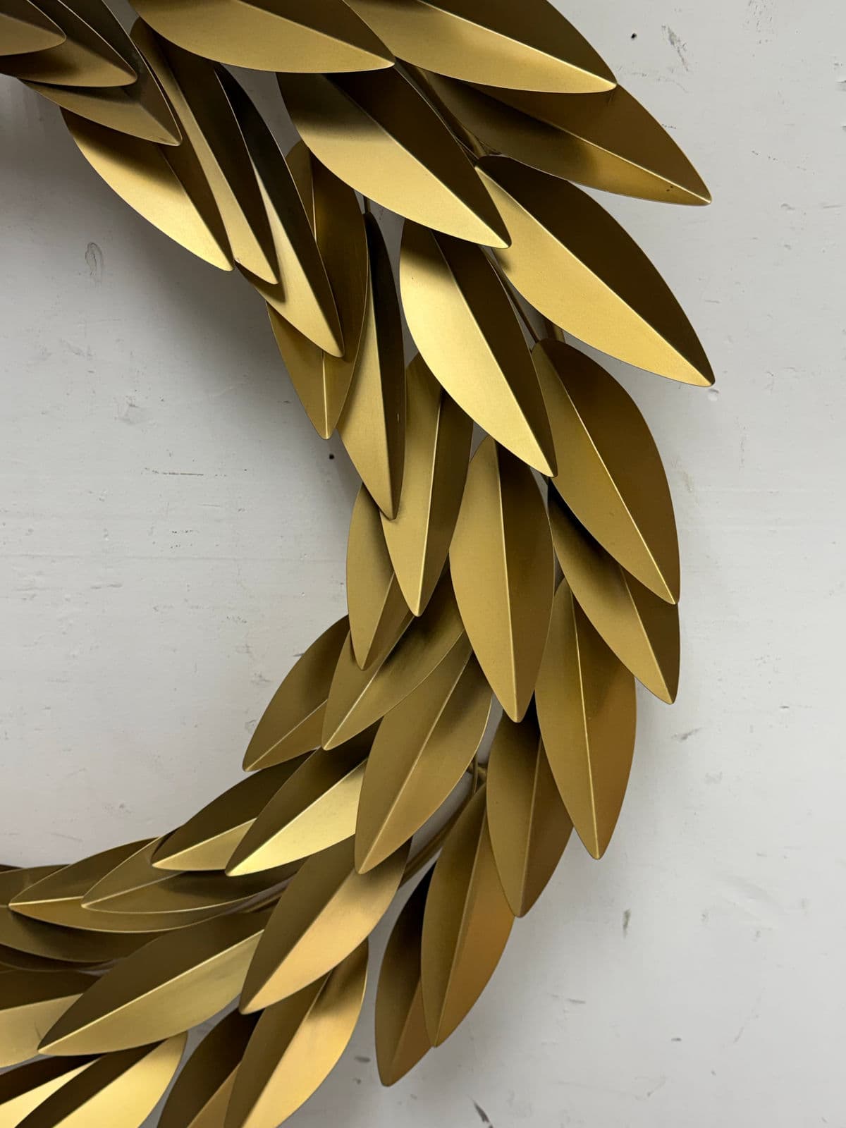 Restoration Hardware Brass Laurel Leaf Wreath, Medium - Thumbnail 10