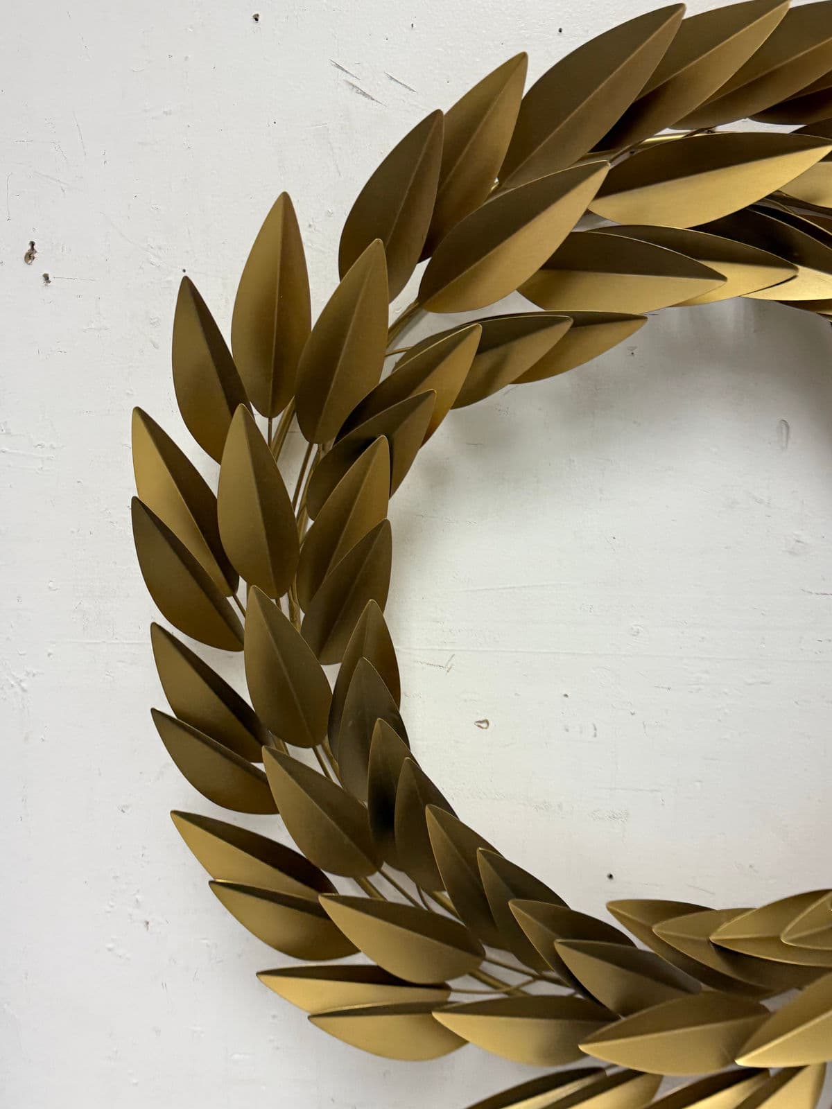 Restoration Hardware Brass Laurel Leaf Wreath, Medium - Thumbnail 13