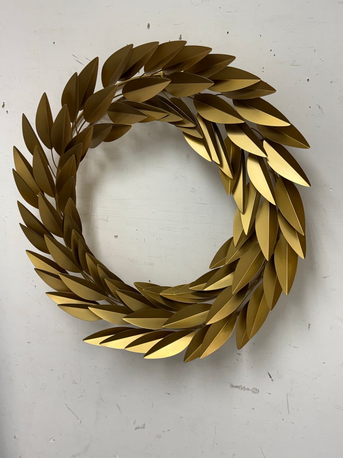 Restoration Hardware Brass Laurel Leaf Wreath, Medium - Thumbnail 12