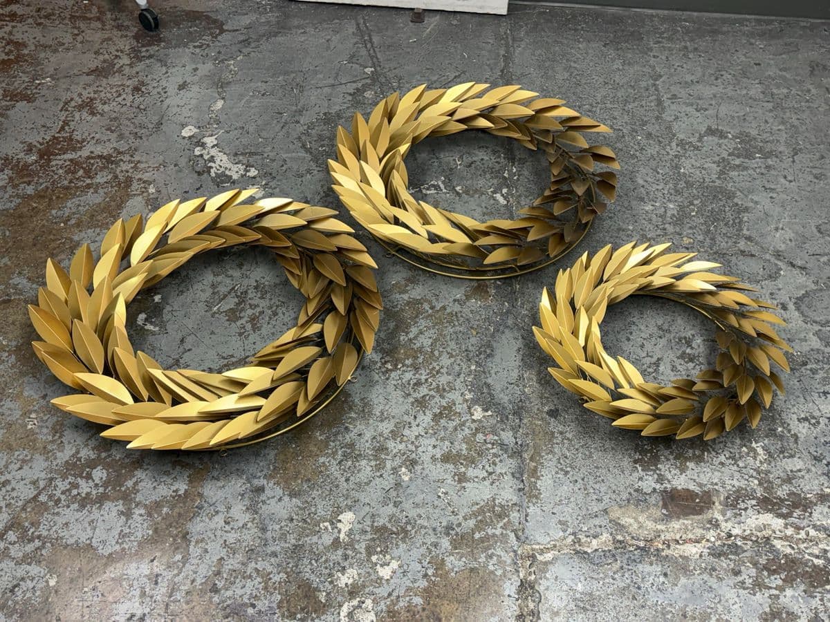 Restoration Hardware Brass Laurel Leaf Wreath, Medium - Thumbnail 9