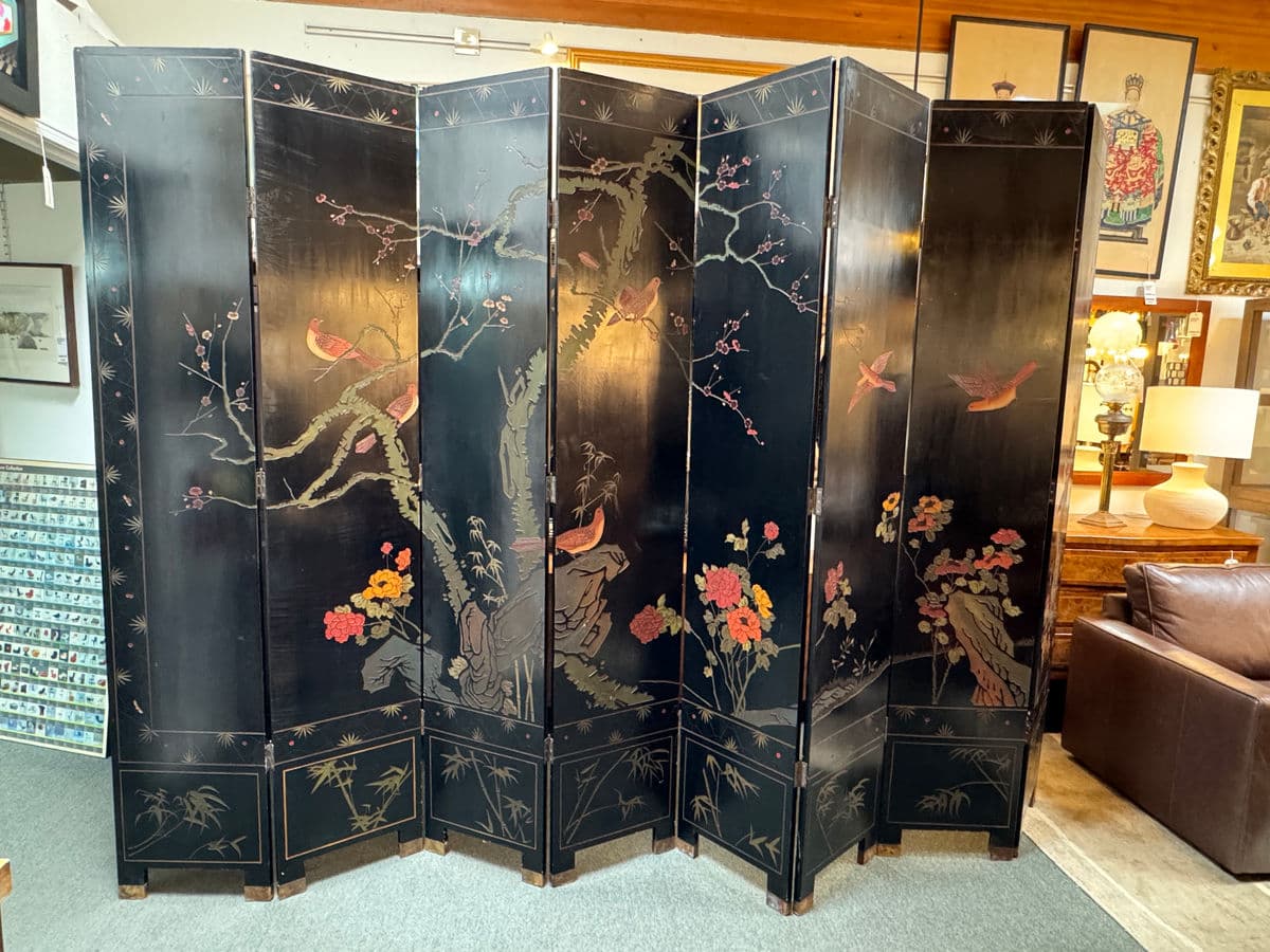 Vintage Chinese Eight Panel Lacquer Coromandel Screen - Thumbnail 3