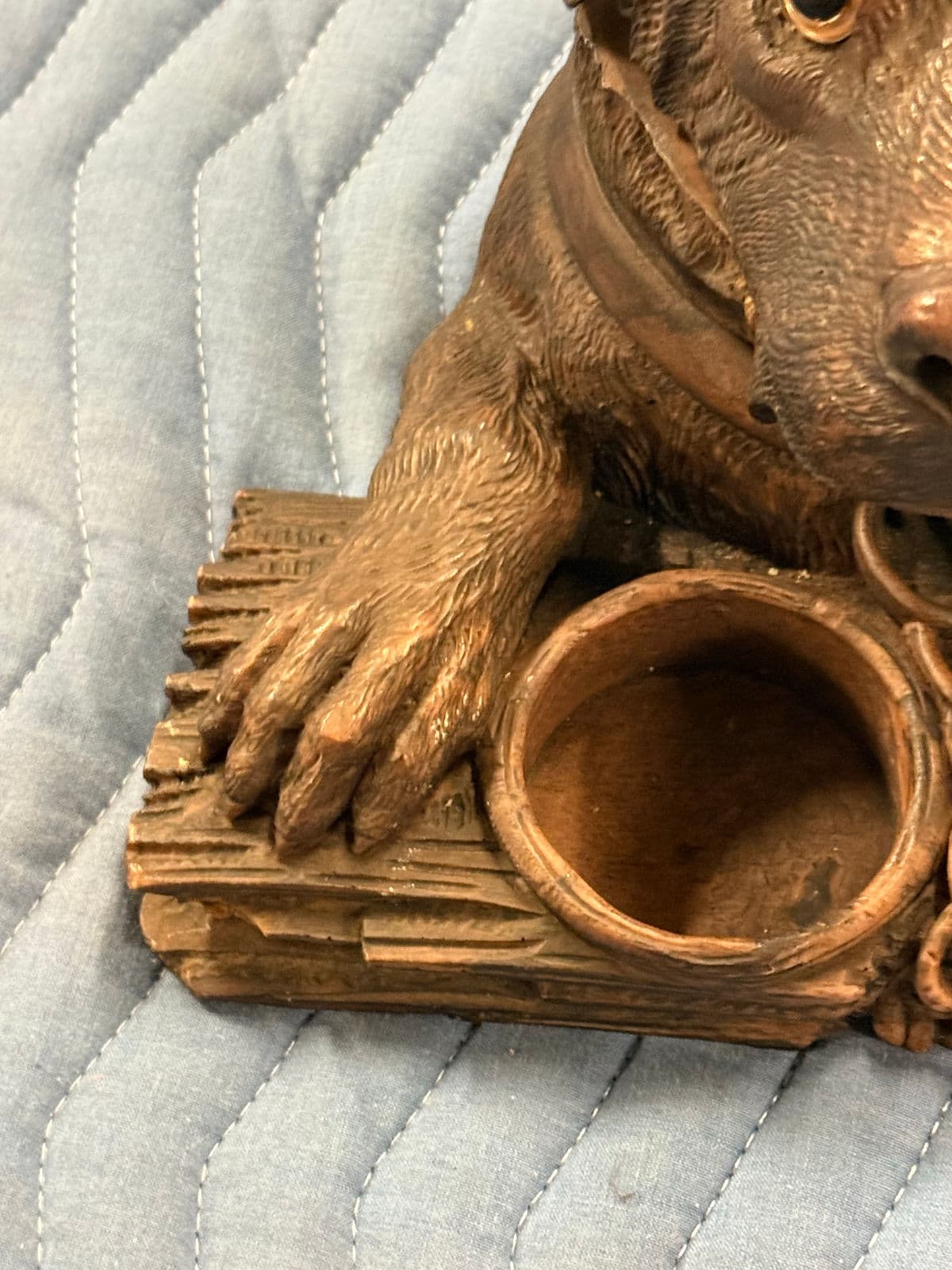 Circa 1860 Walnut Black Forest Dog Tobacco Box - Thumbnail 9