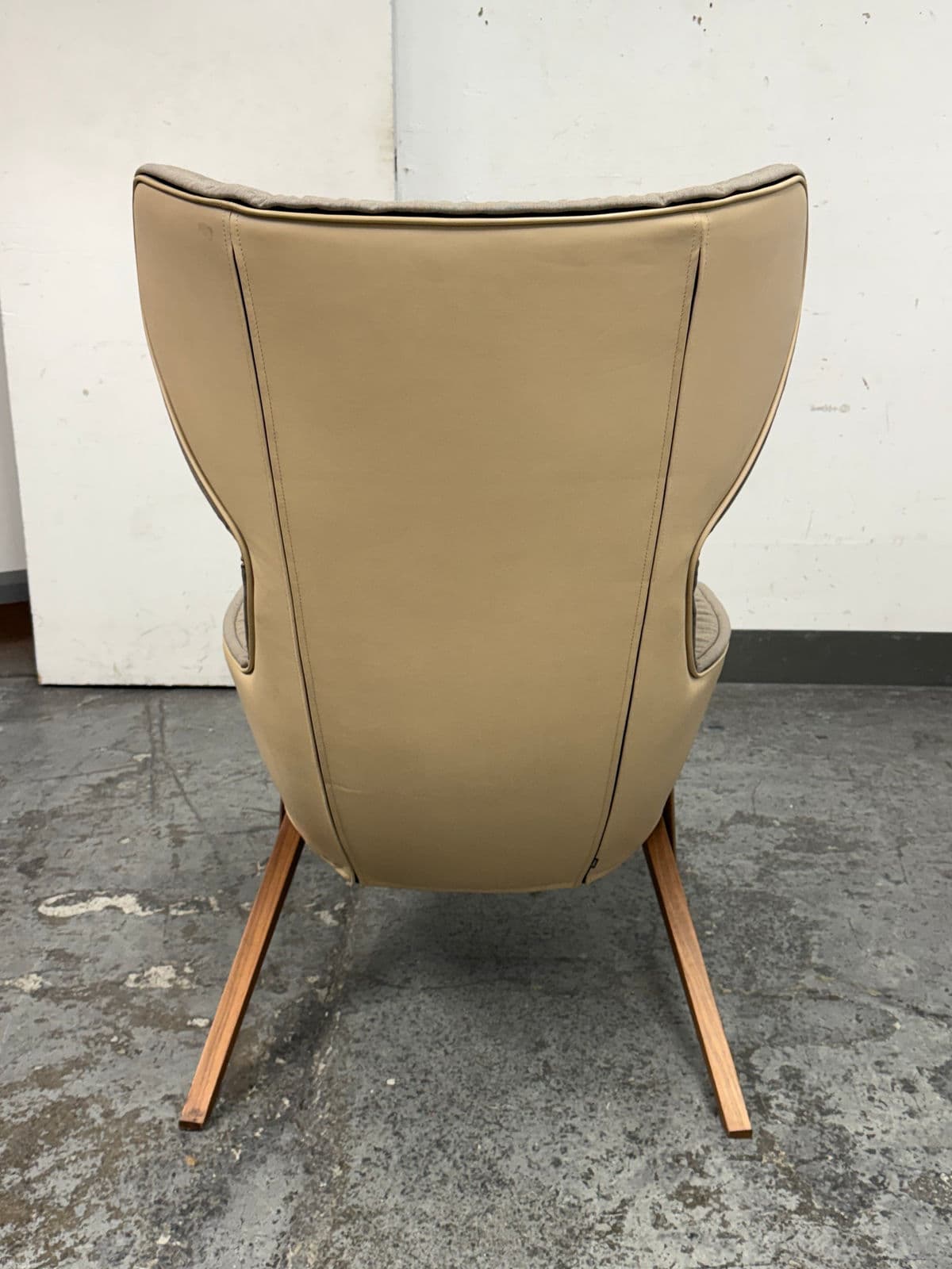 Patrick Norguet for Cassina P22 Armchair - Thumbnail 6