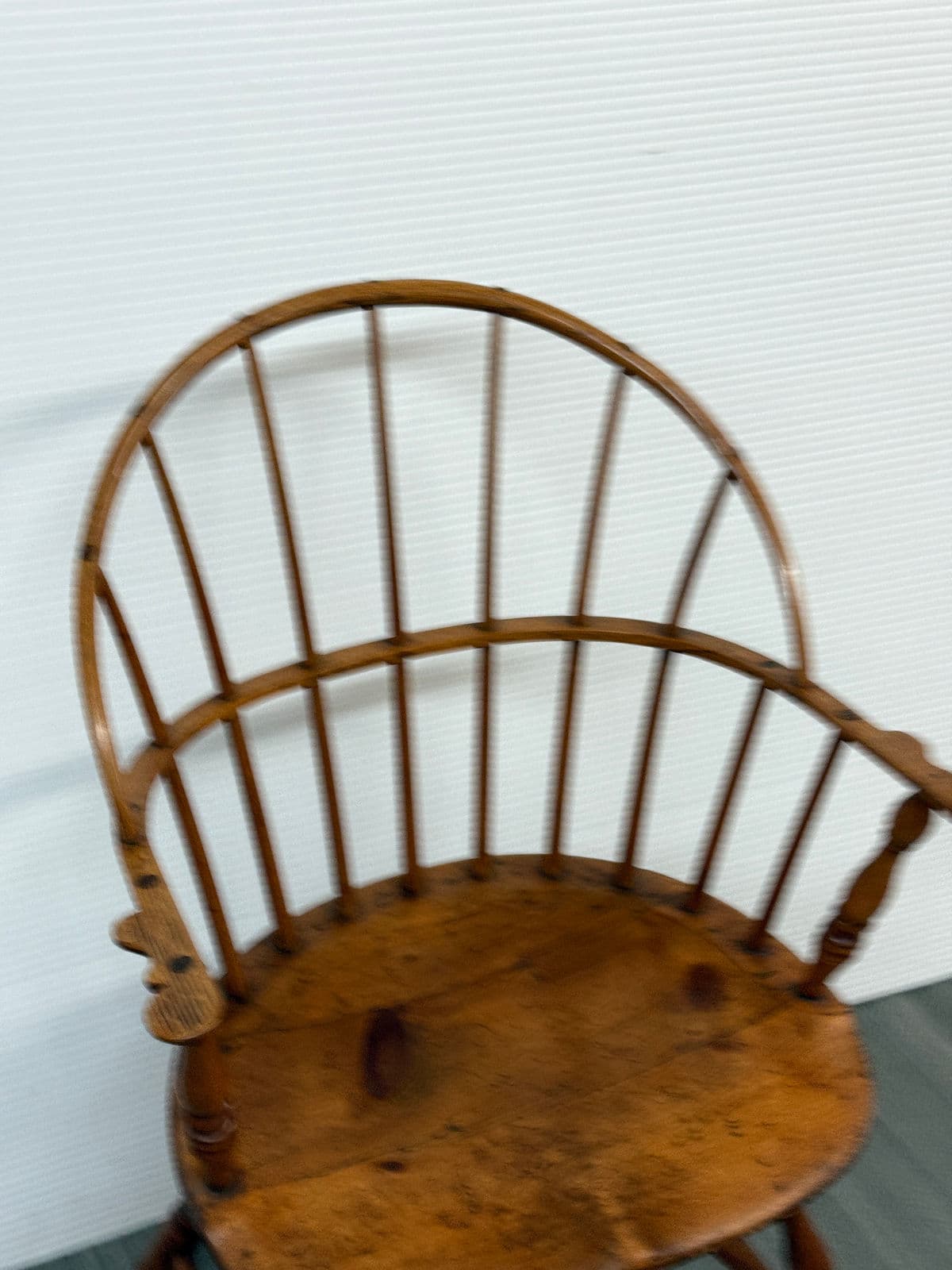 Circa 1785 Sack-Back Windsor Knuckle Armchair - Thumbnail 13