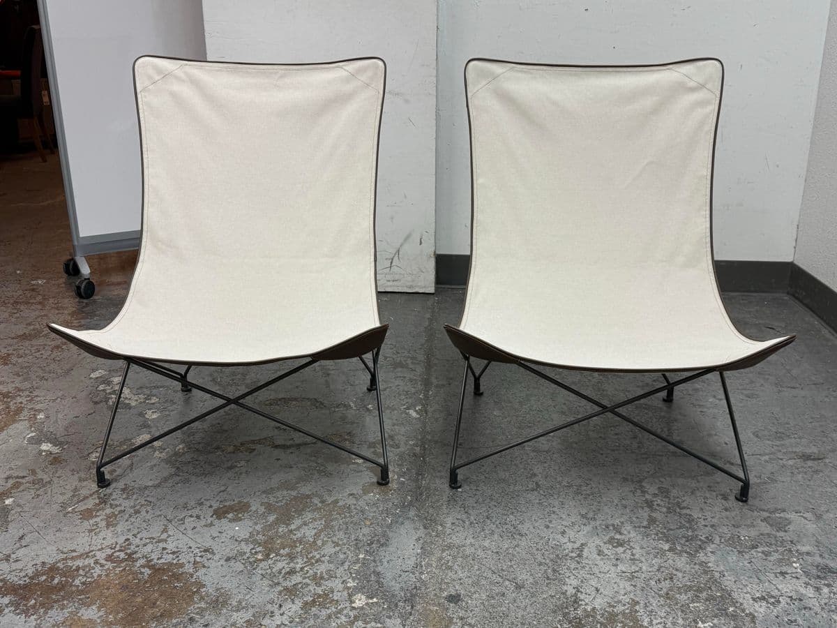 Rodolfo Dordoni for Roda Lawrence 390 Lounge Armchairs, Pair - Thumbnail 4