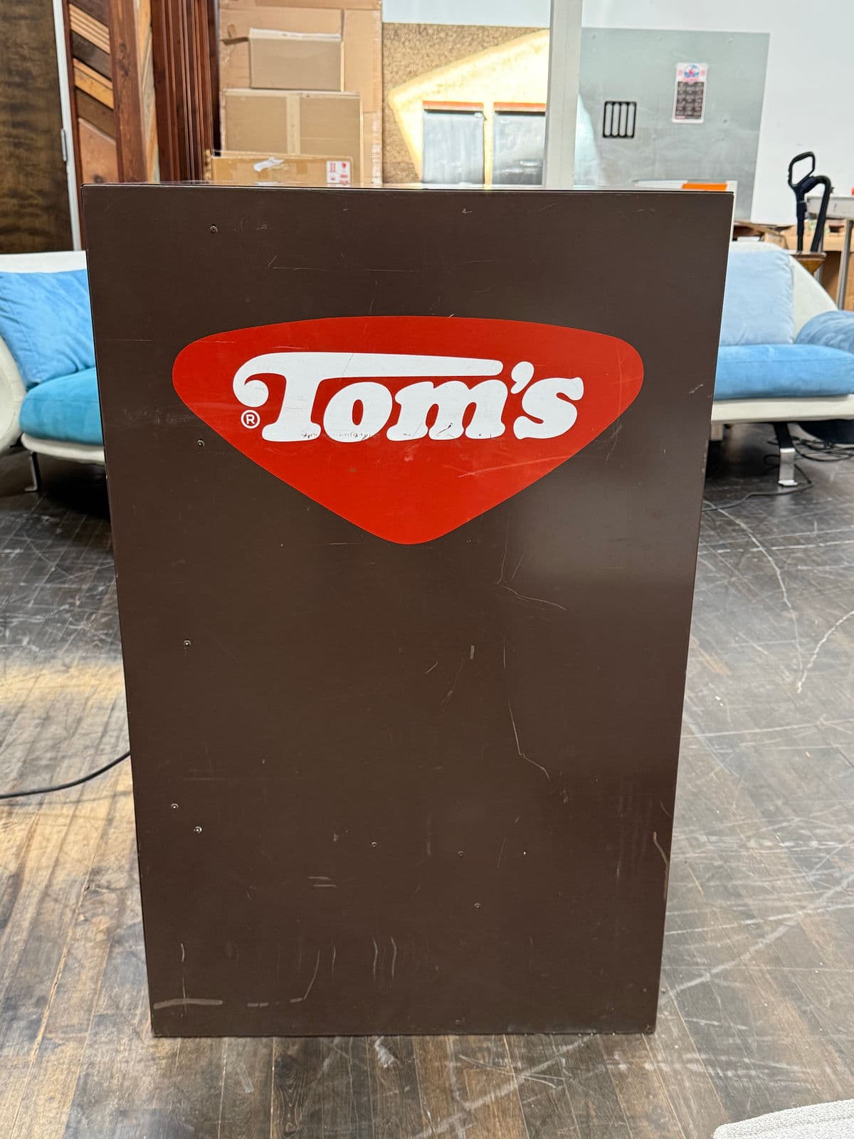 Tom's Table Top Vending Machine - Thumbnail 10