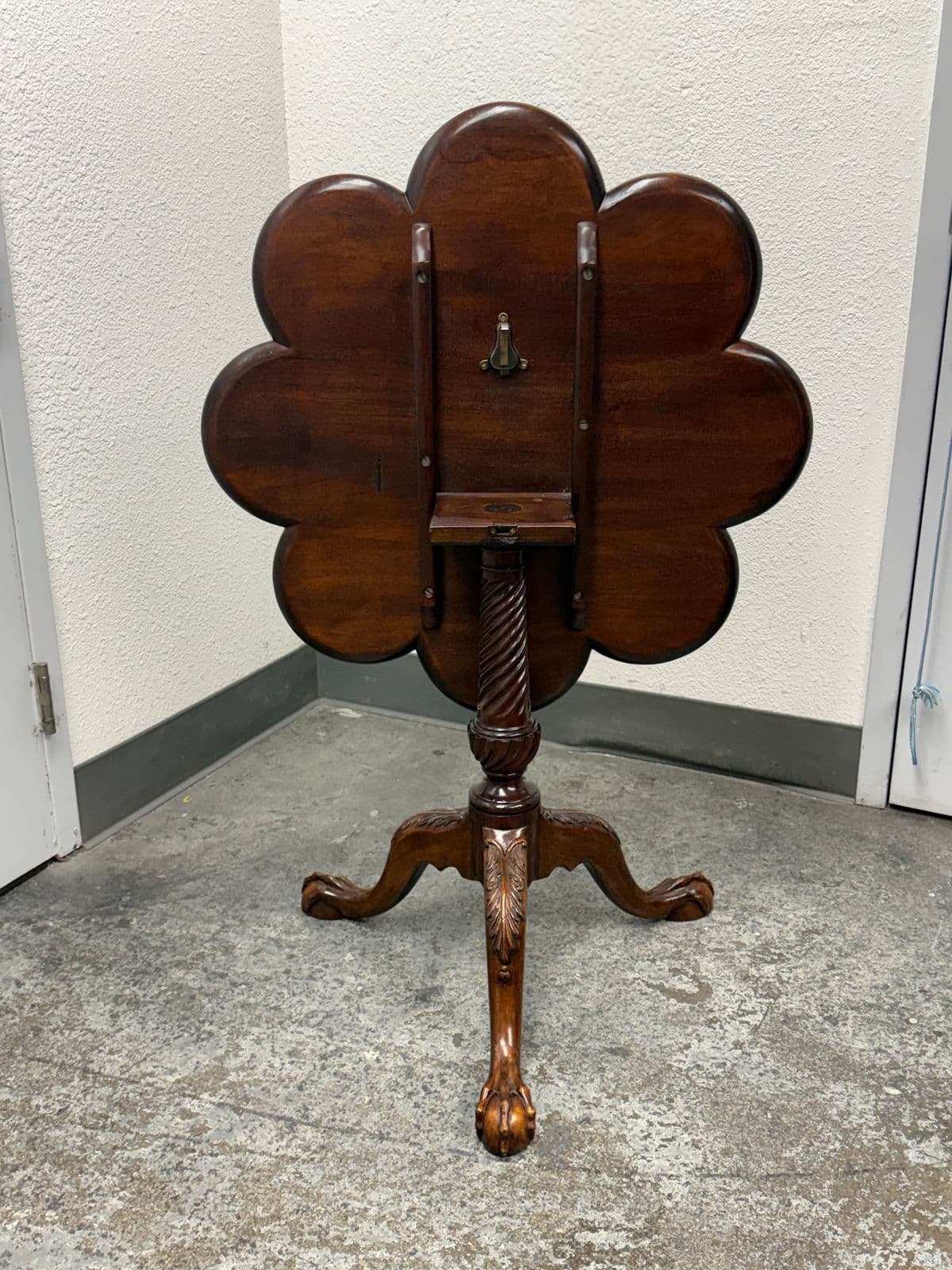 George III Style Mahogany Tilt-Top Supper Table - Thumbnail 8