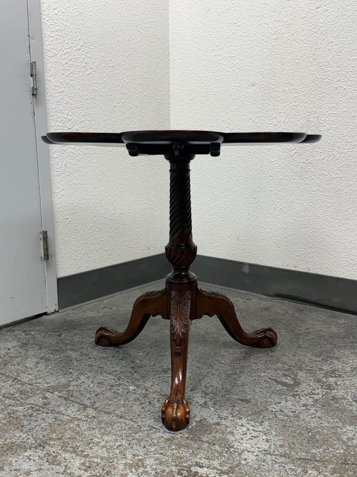 George III Style Mahogany Tilt-Top Supper Table - Thumbnail 5