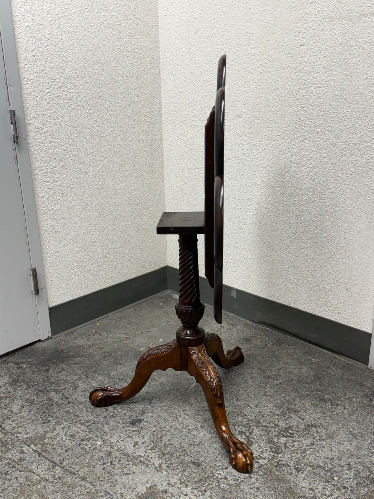 George III Style Mahogany Tilt-Top Supper Table - Thumbnail 7