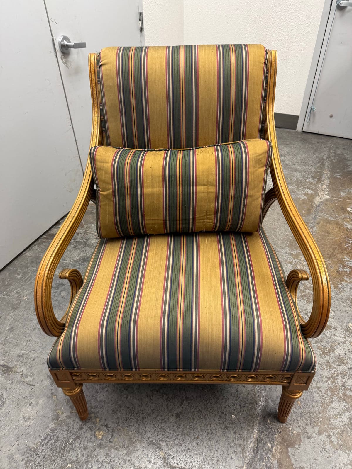 Vintage Henredon French Regency Style Carved Arm Chair. - Thumbnail 7