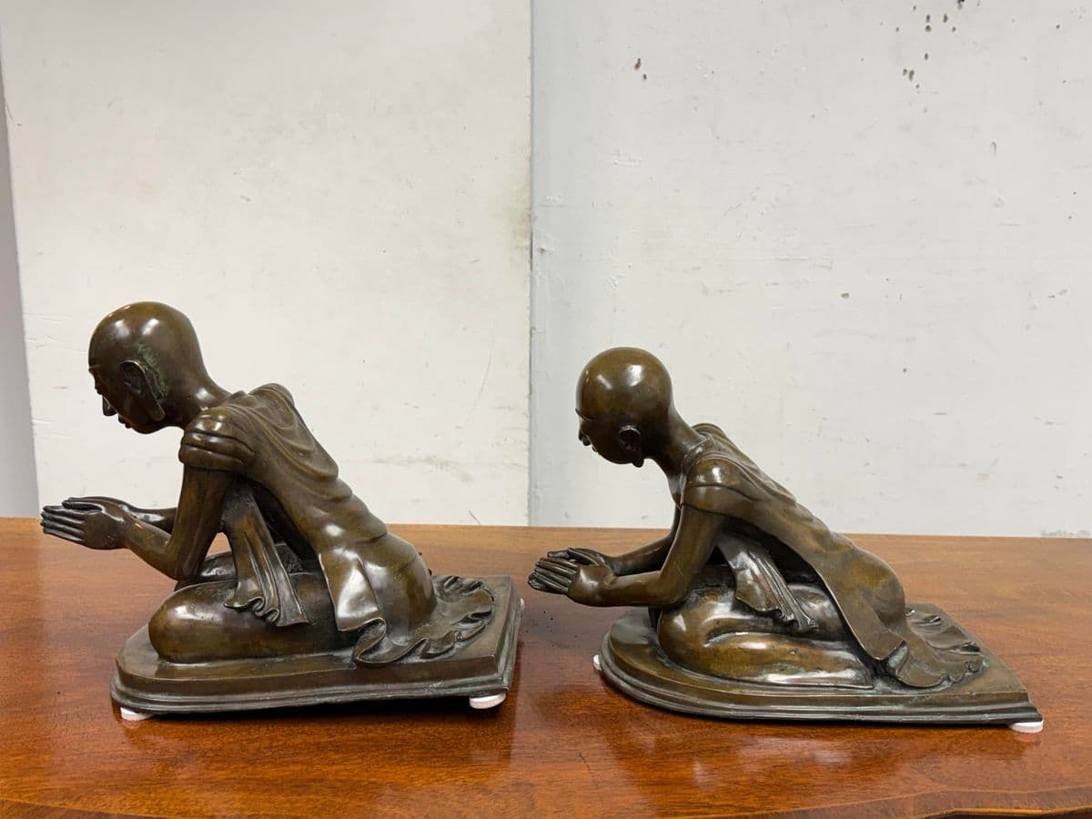 Mid 20th Century Bronze Burmese Monk Statues, Pair - Thumbnail 5