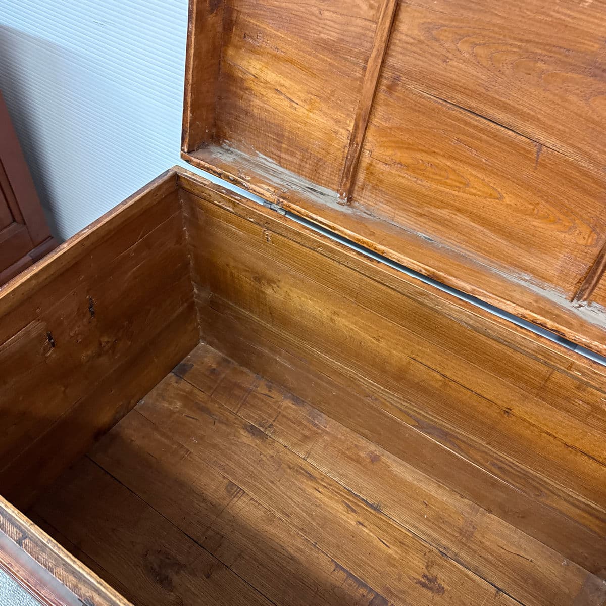 Antique Chinese Hand Painted Chest - Thumbnail 6