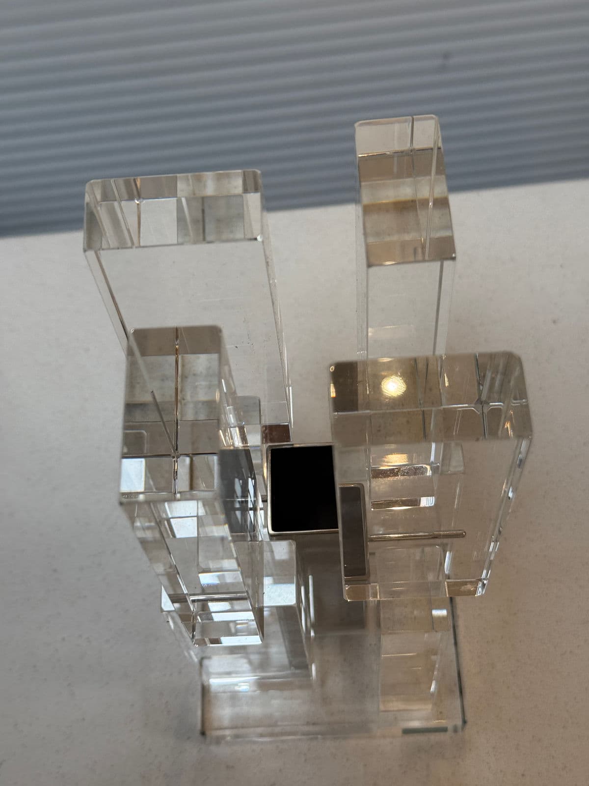 Hoya Crystal Motion Vase - Thumbnail 5