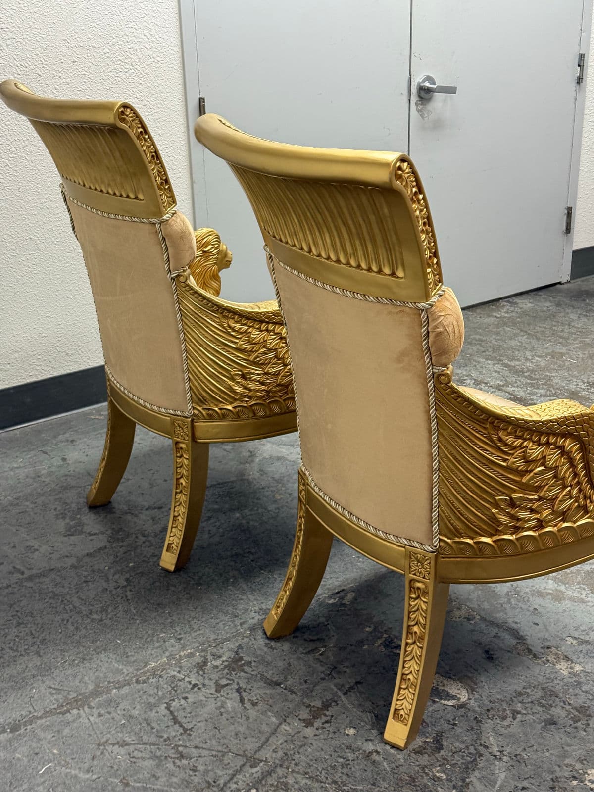 Homey Design Opulent Lion Head + Winged Arm Chairs, Pair - Thumbnail 9