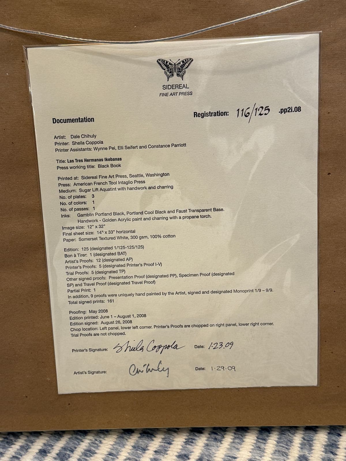 Dale Chihuly "Las Tres Hermanas Ikebanas", a Limited Edition Print, Signed + Framed - Thumbnail 4