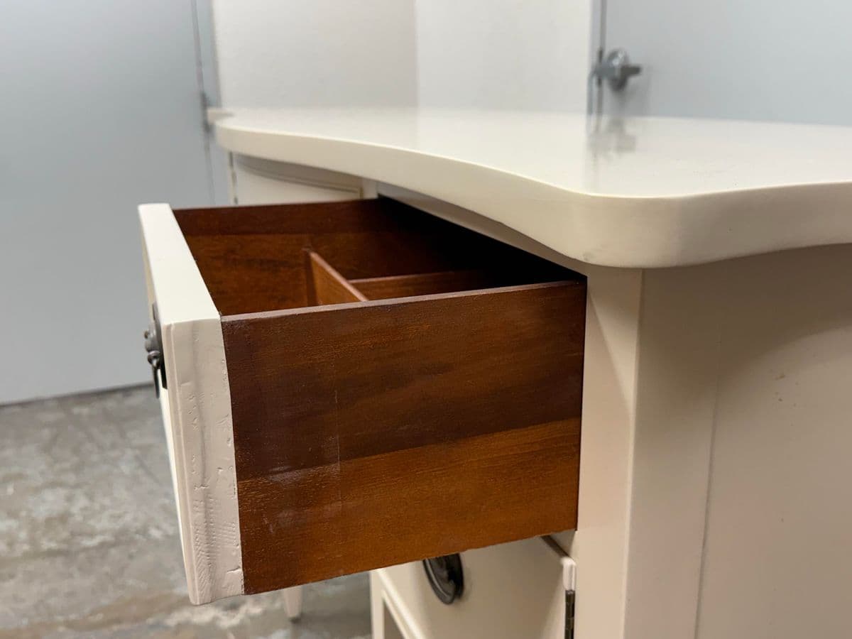 Vintage Drexel Off-White Credenza - Thumbnail 12