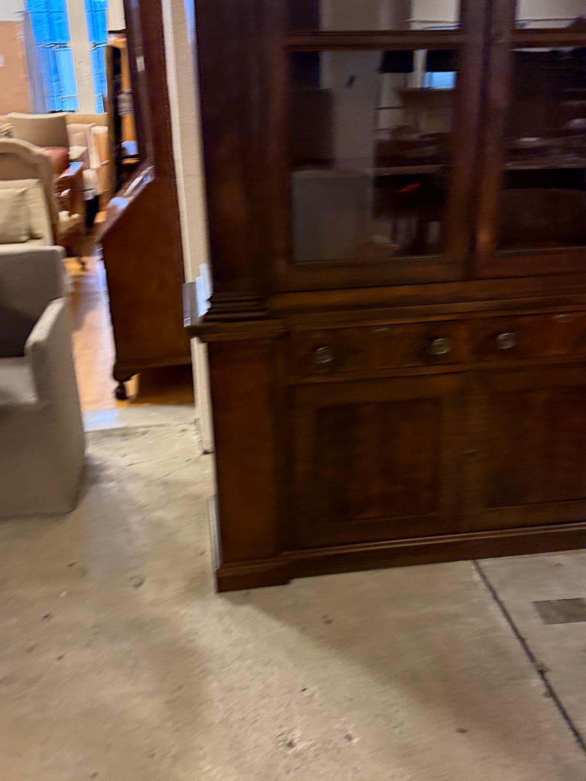 Drexel Heritage Covington Park Two Piece Hutch - Thumbnail 12