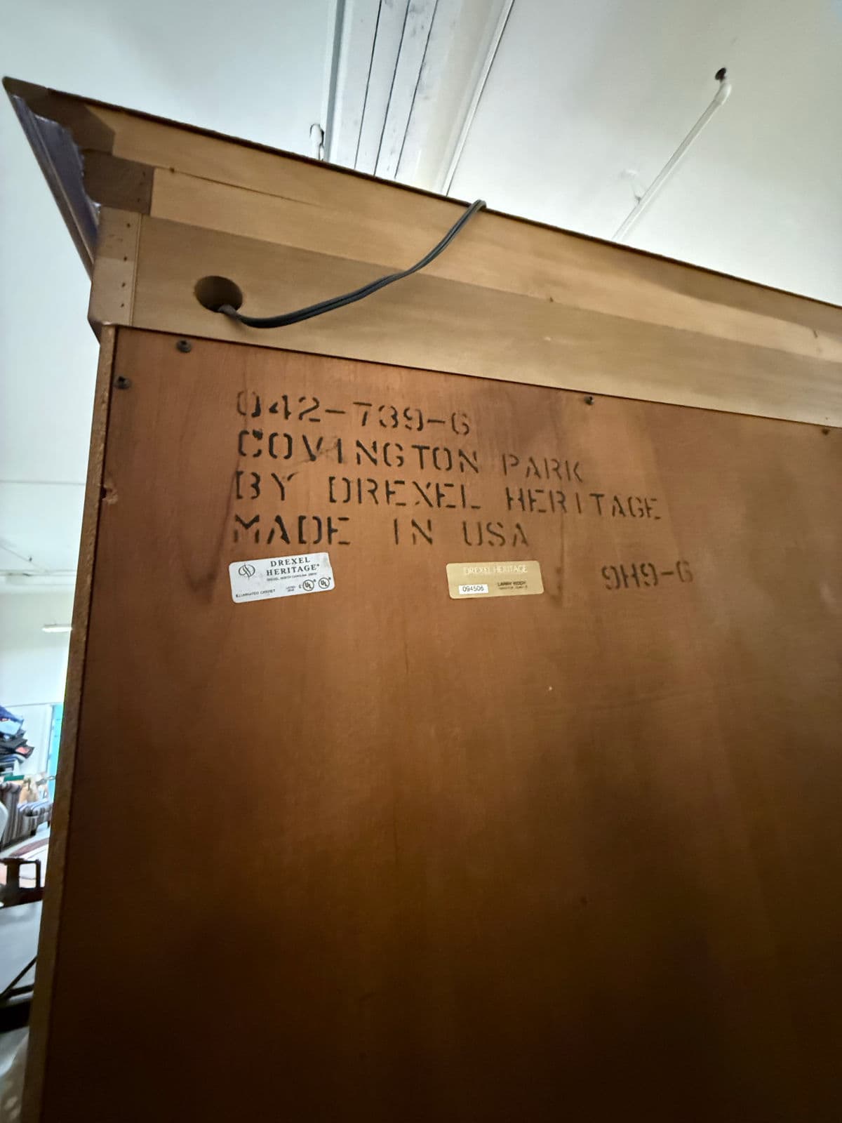 Drexel Heritage Covington Park Two Piece Hutch - Thumbnail 9