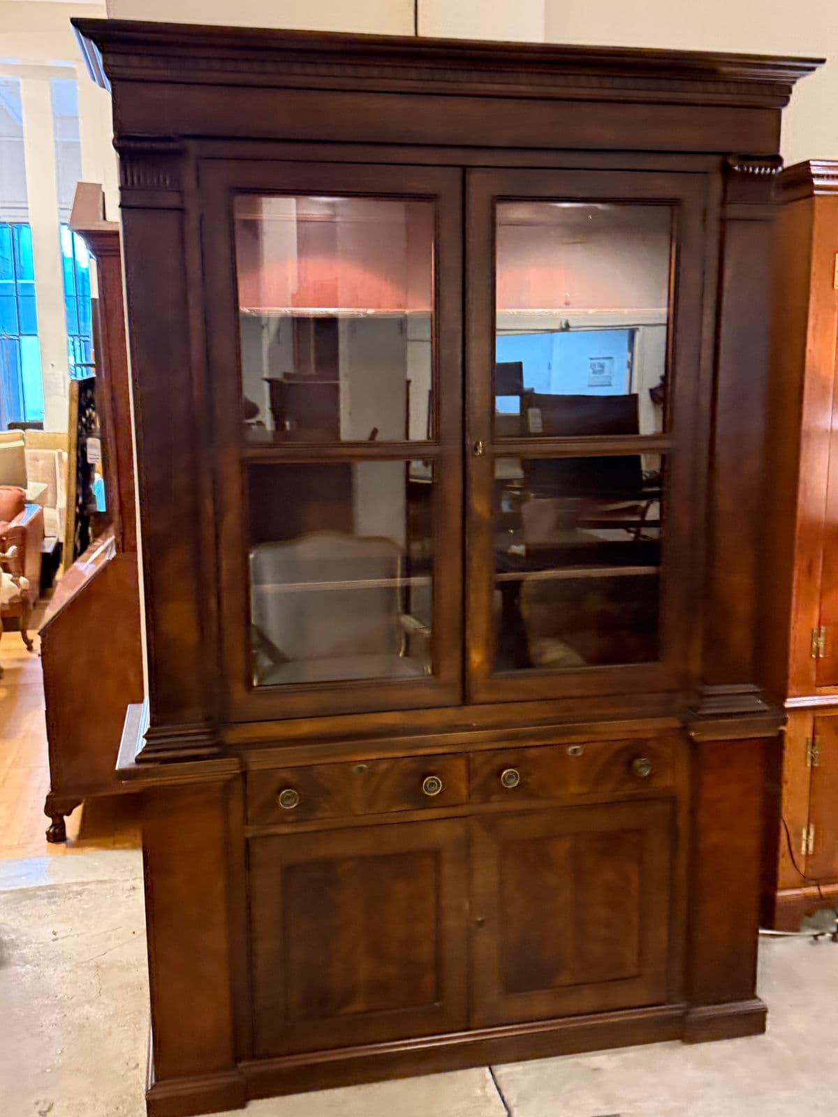 Drexel Heritage Covington Park Two Piece Hutch - Thumbnail 7